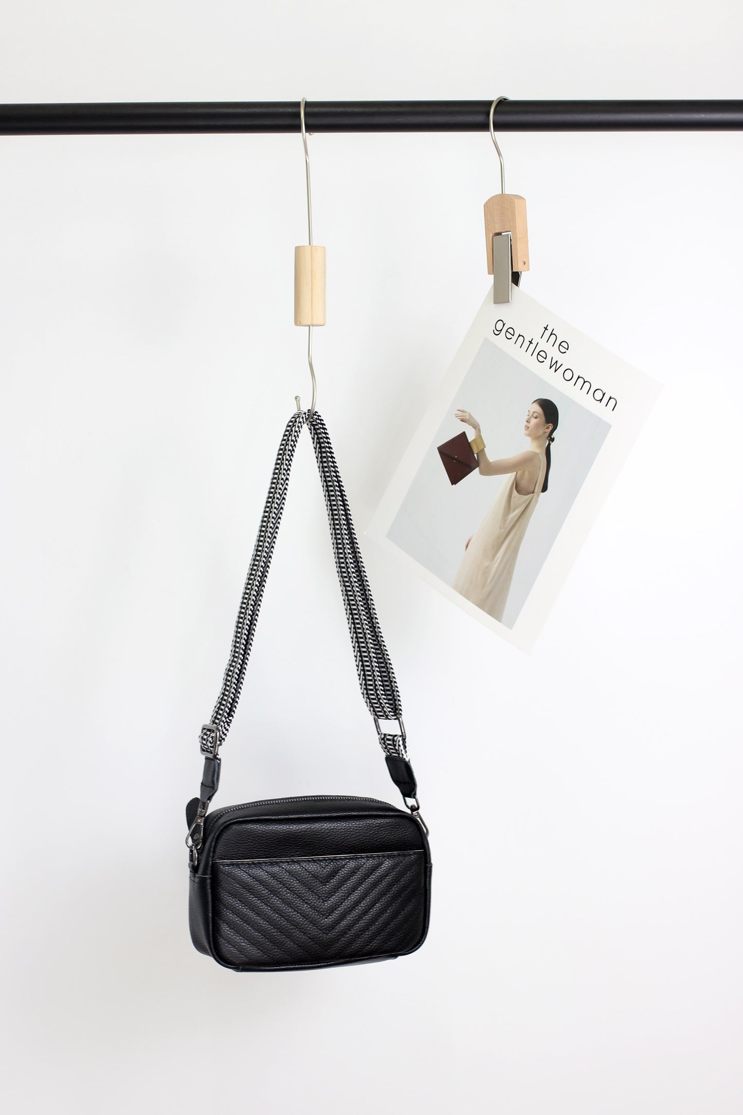 A2405BW57344 - EVERYDAY PLEASURES QUILTED LEATHER HANDBAG