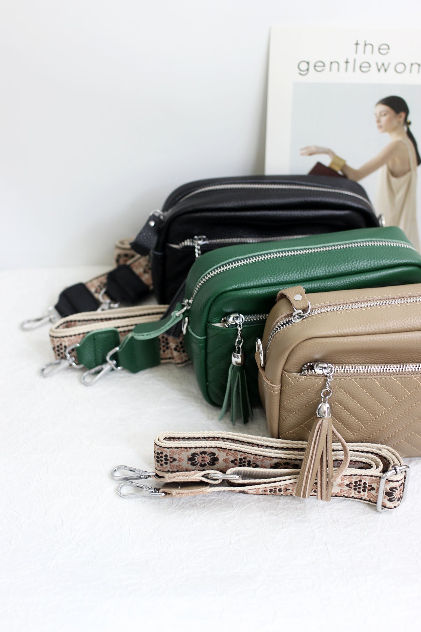 A2405BW82796 - WEST COAST LEATHER BAG