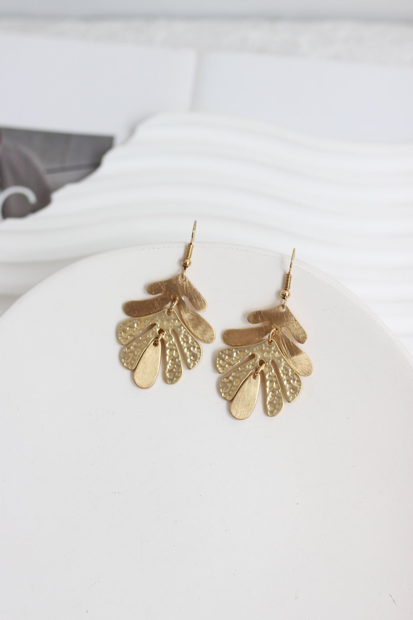 A2407AY67153- Leaf Drop Earrings
