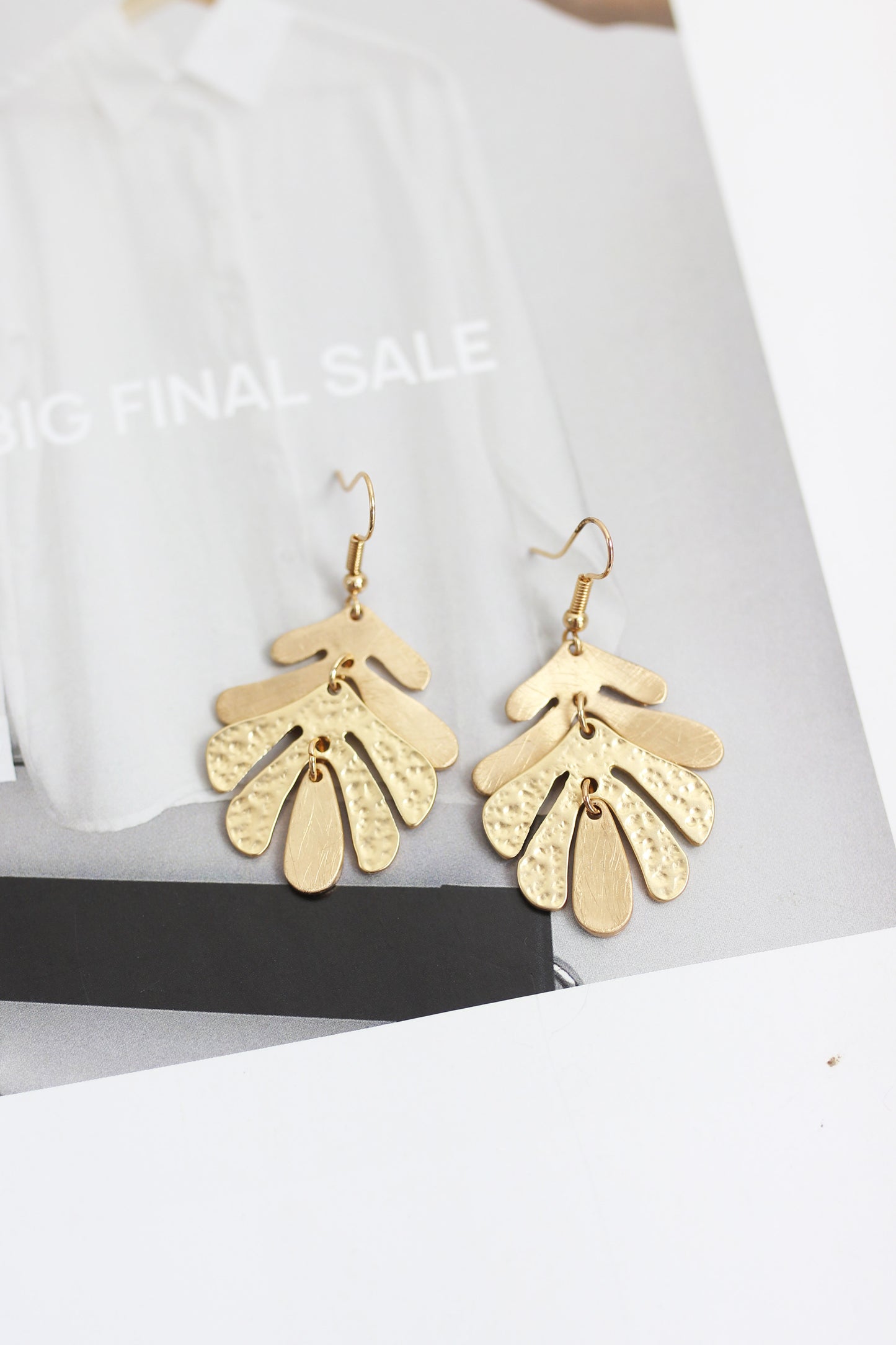 A2407AY67153- Leaf Drop Earrings