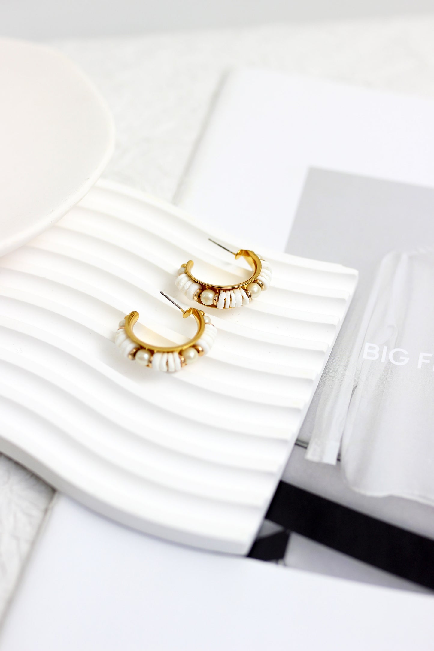 A2407WWZL51435 - Classic Pearl Hoop Earrings