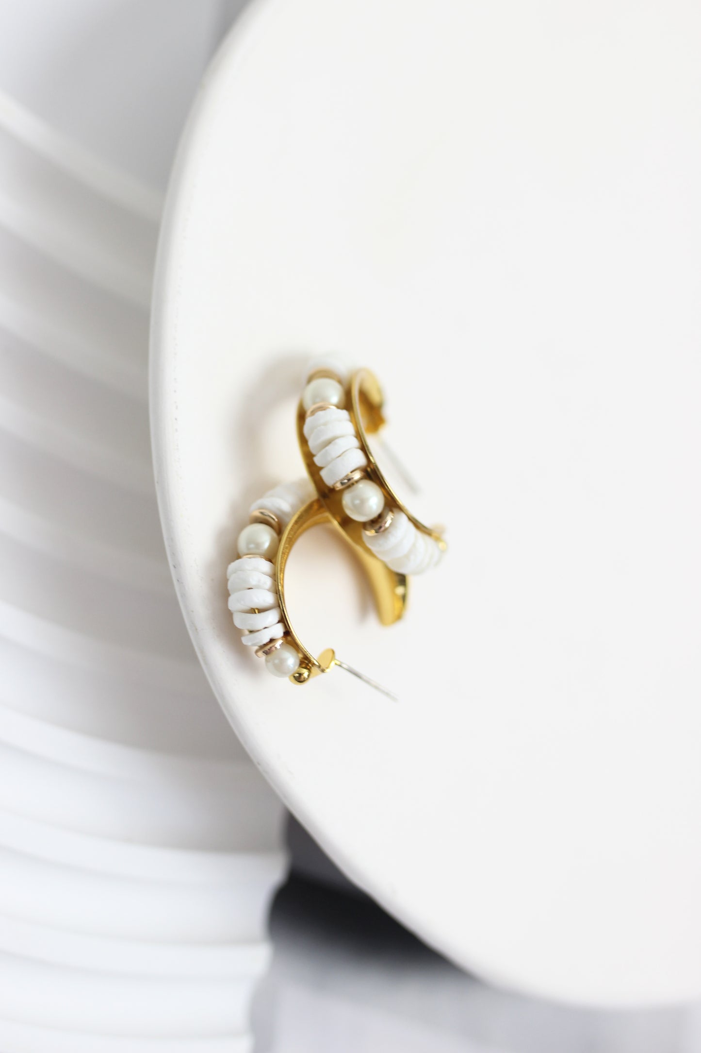 A2407WWZL51435 - Classic Pearl Hoop Earrings