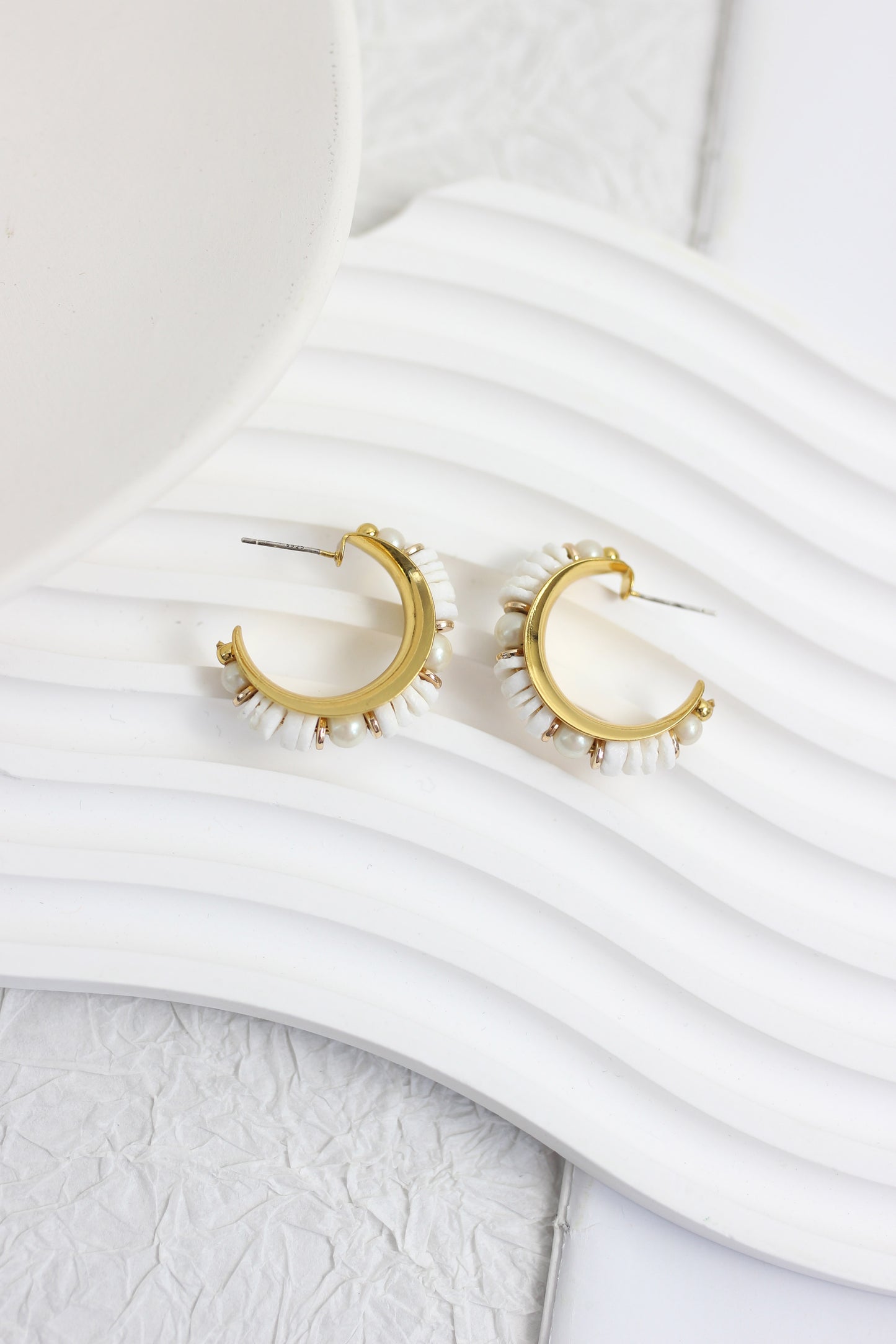 A2407WWZL51435 - Classic Pearl Hoop Earrings