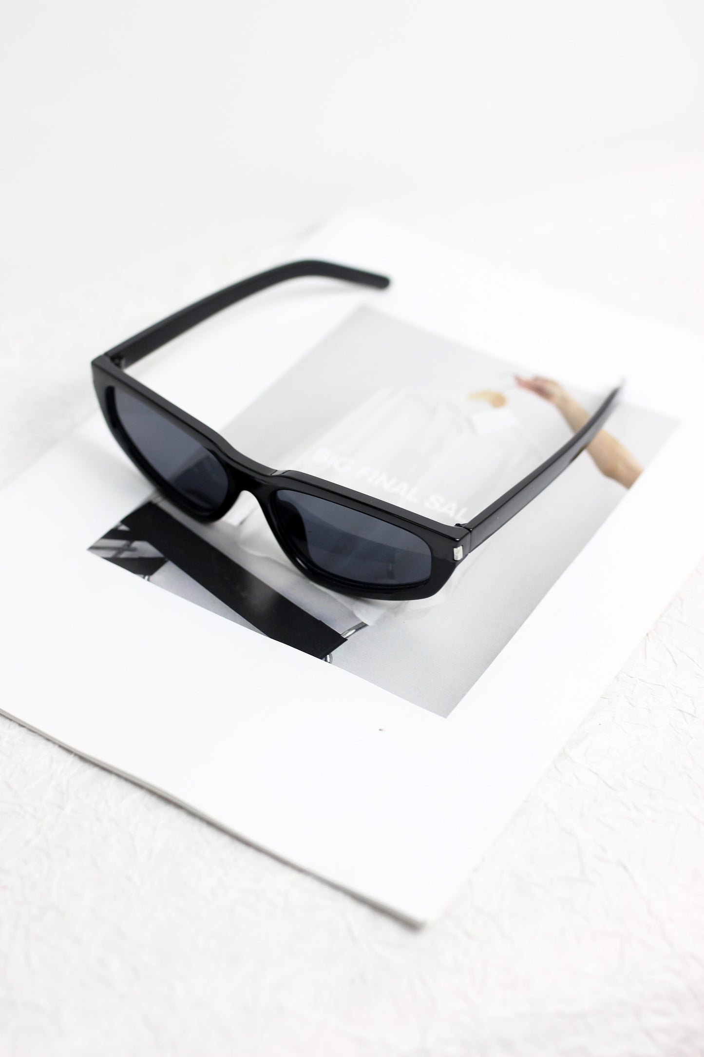 A2408KN41191 - Retro Cat-Eye Sunglasses