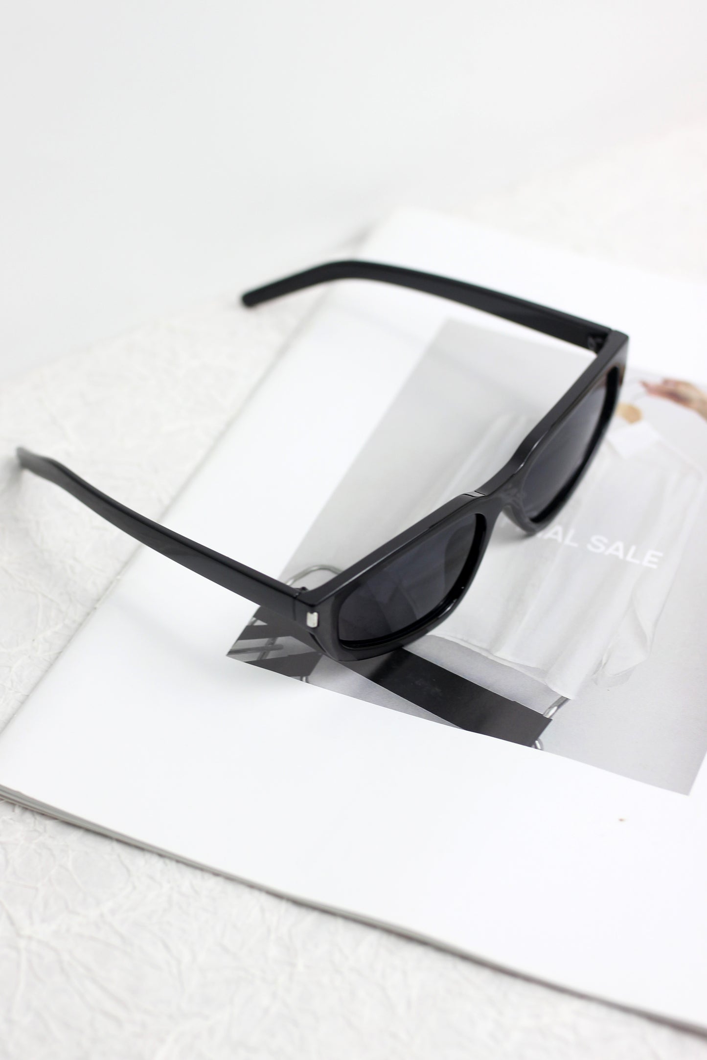 A2408KN41191 - Retro Cat-Eye Sunglasses