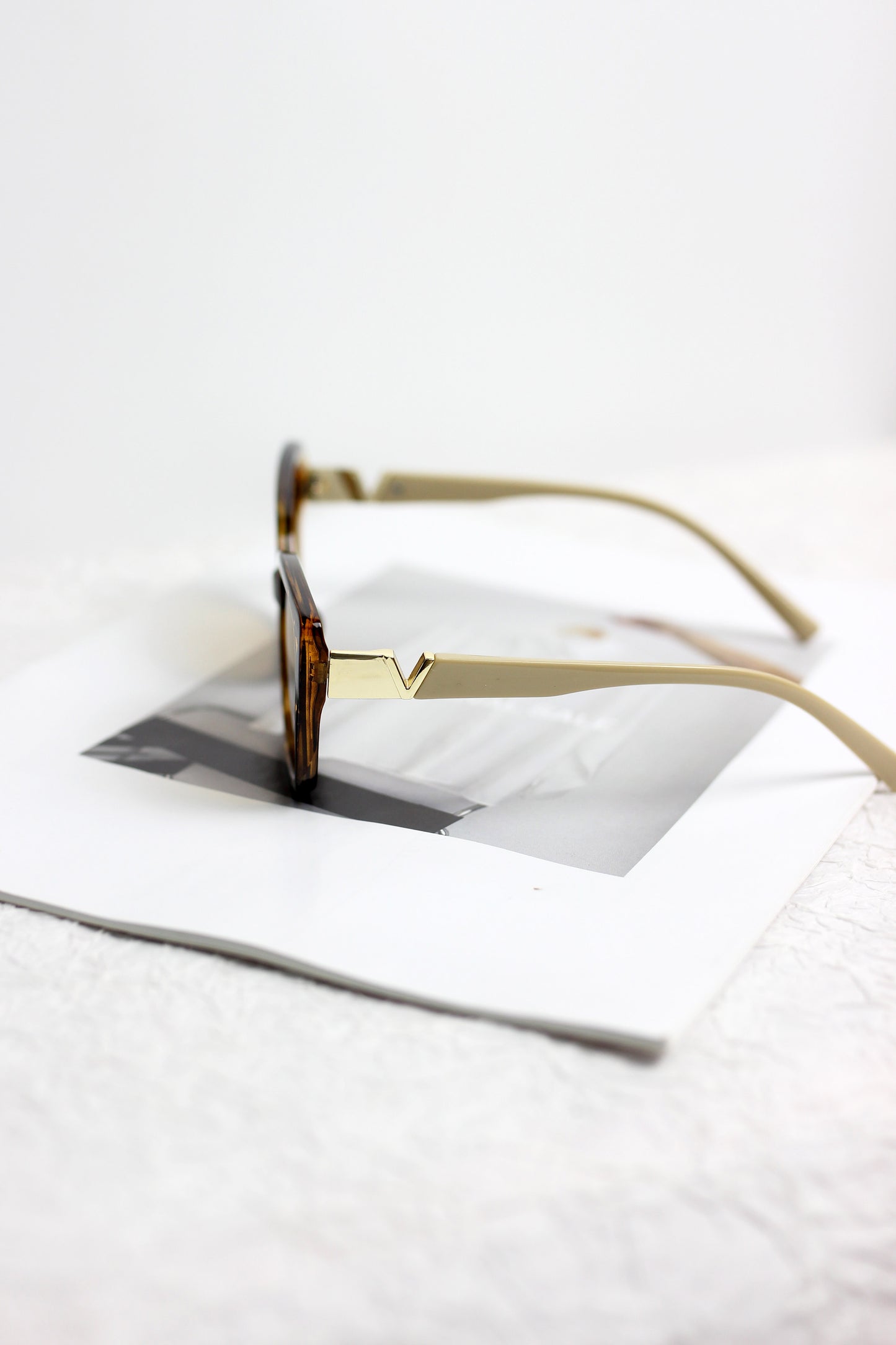 A2408MN13236 - Cat-Eye Sunglasses with Metal Accent