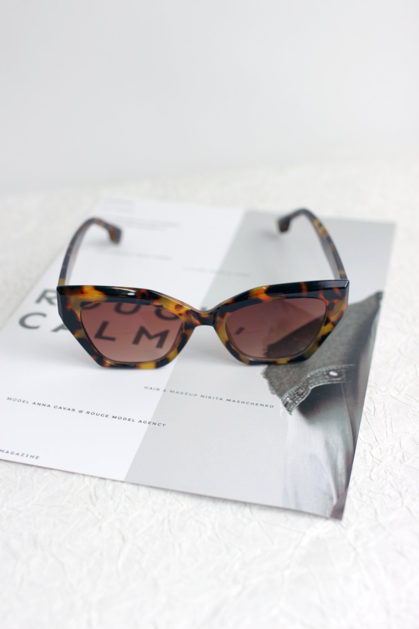 A2408YTGX99658 - Retro Cat-Eye Sunglasses