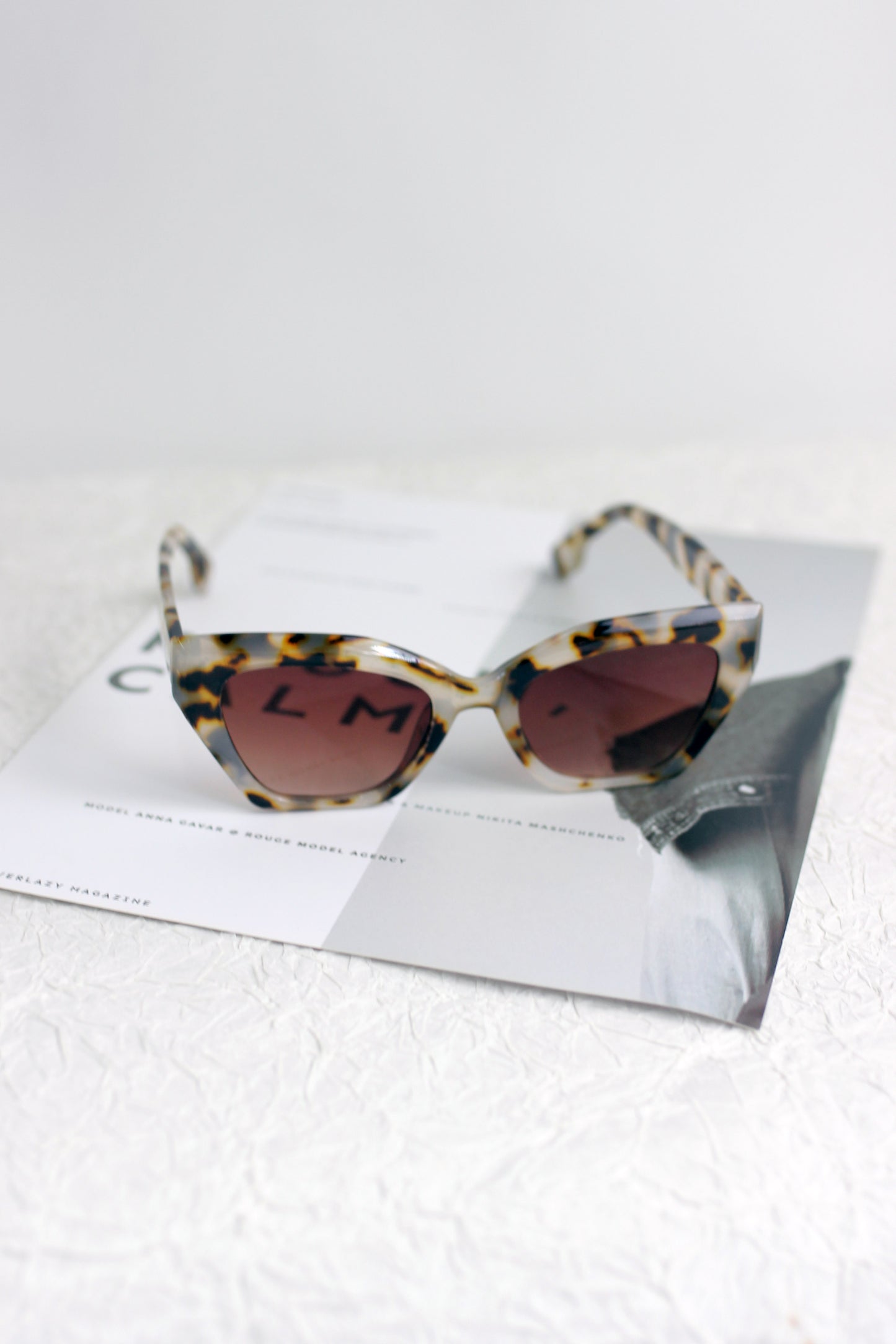 A2408YTGX99658 - Retro Cat-Eye Sunglasses