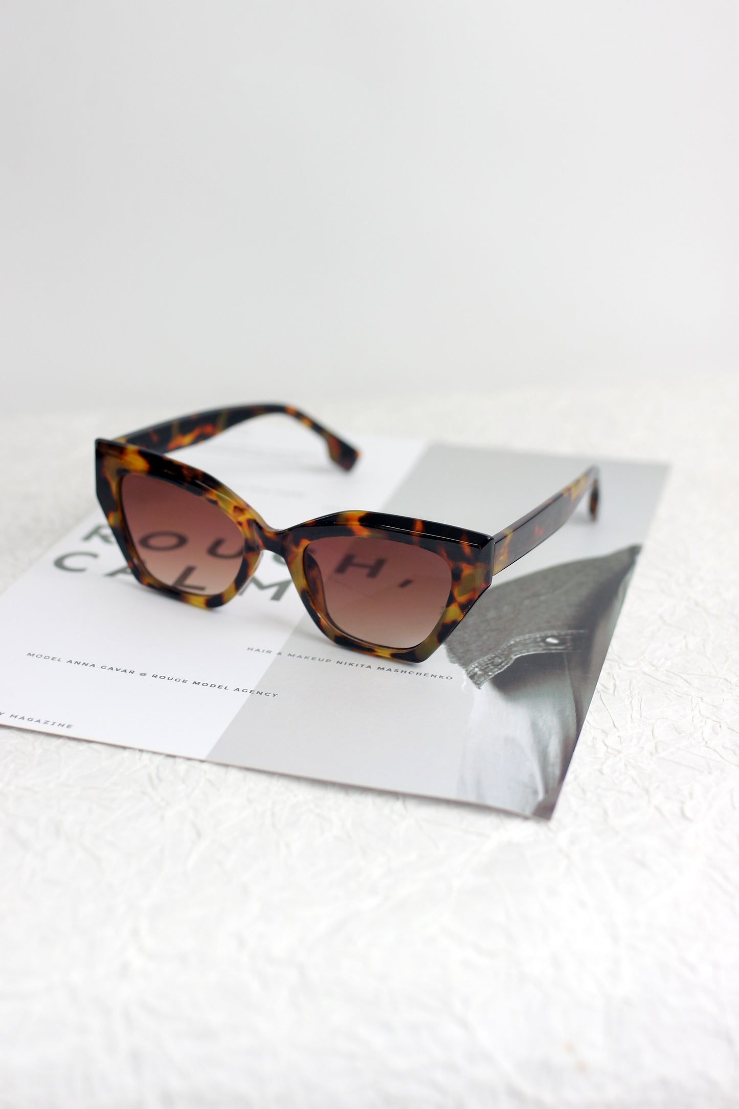 A2408YTGX99658 - Retro Cat-Eye Sunglasses