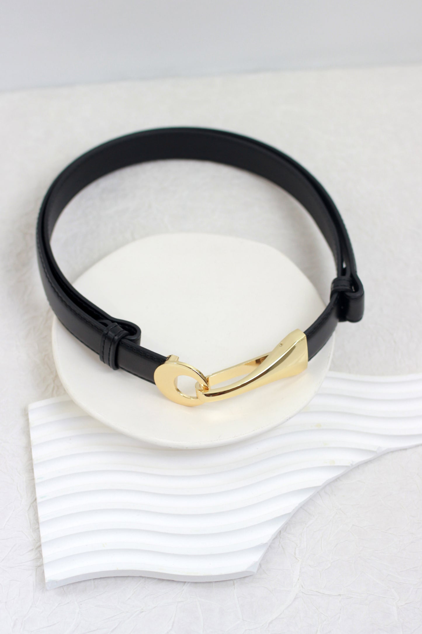 A2410DJN77988 - Classic Leather Belt with Gold Buckle