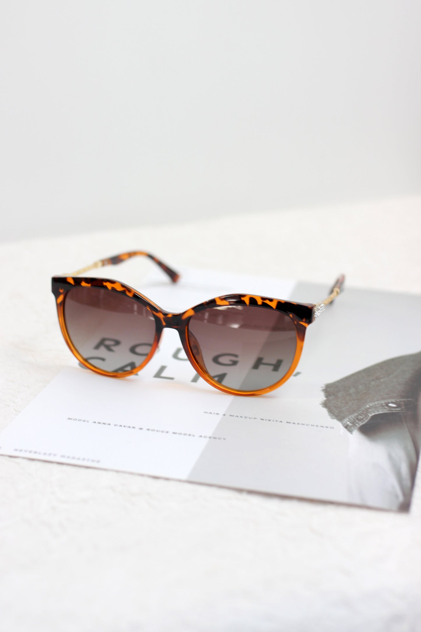 A2501TPS18015 - Cat-Eye Oversized Sunglasses