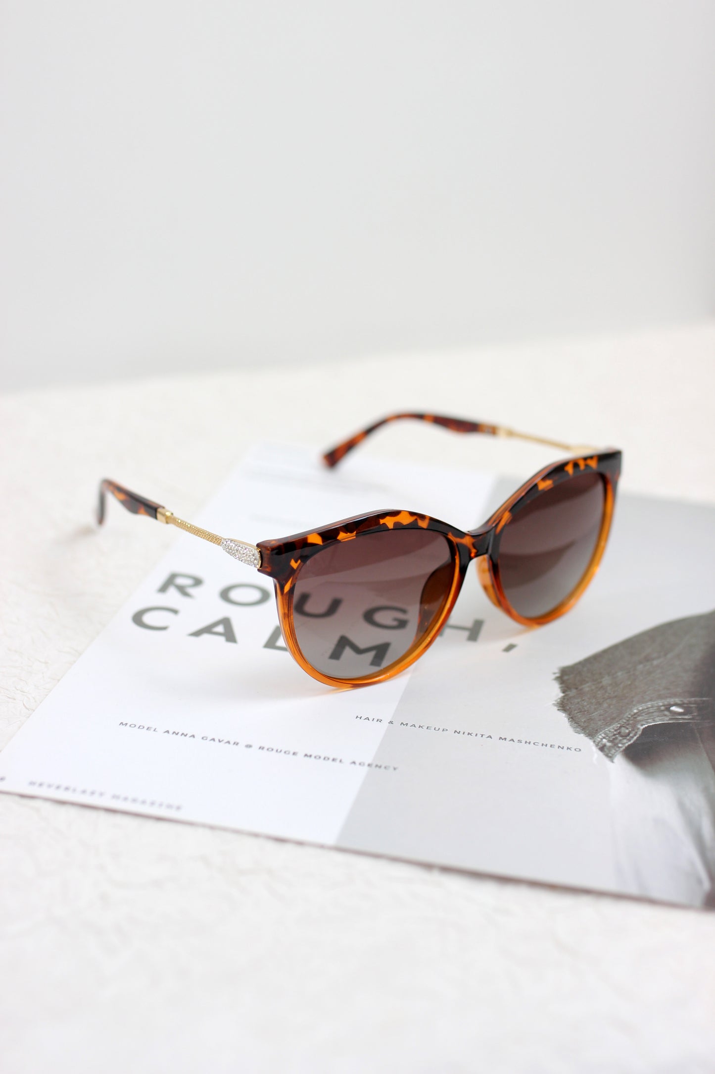A2501TPS18015 - Cat-Eye Oversized Sunglasses