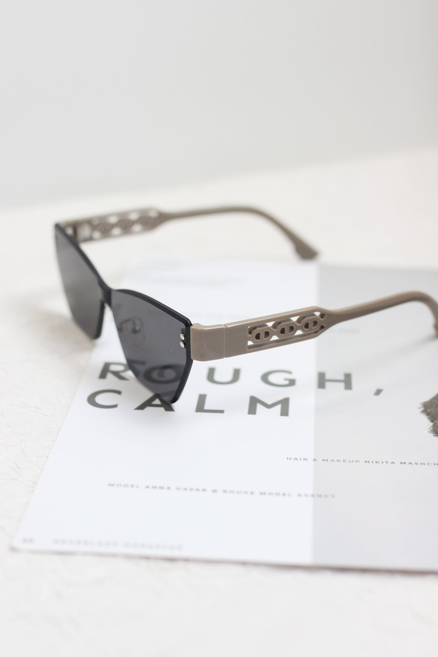 A2501YTGX29086 - Luxury Geometric Shield Sunglasses