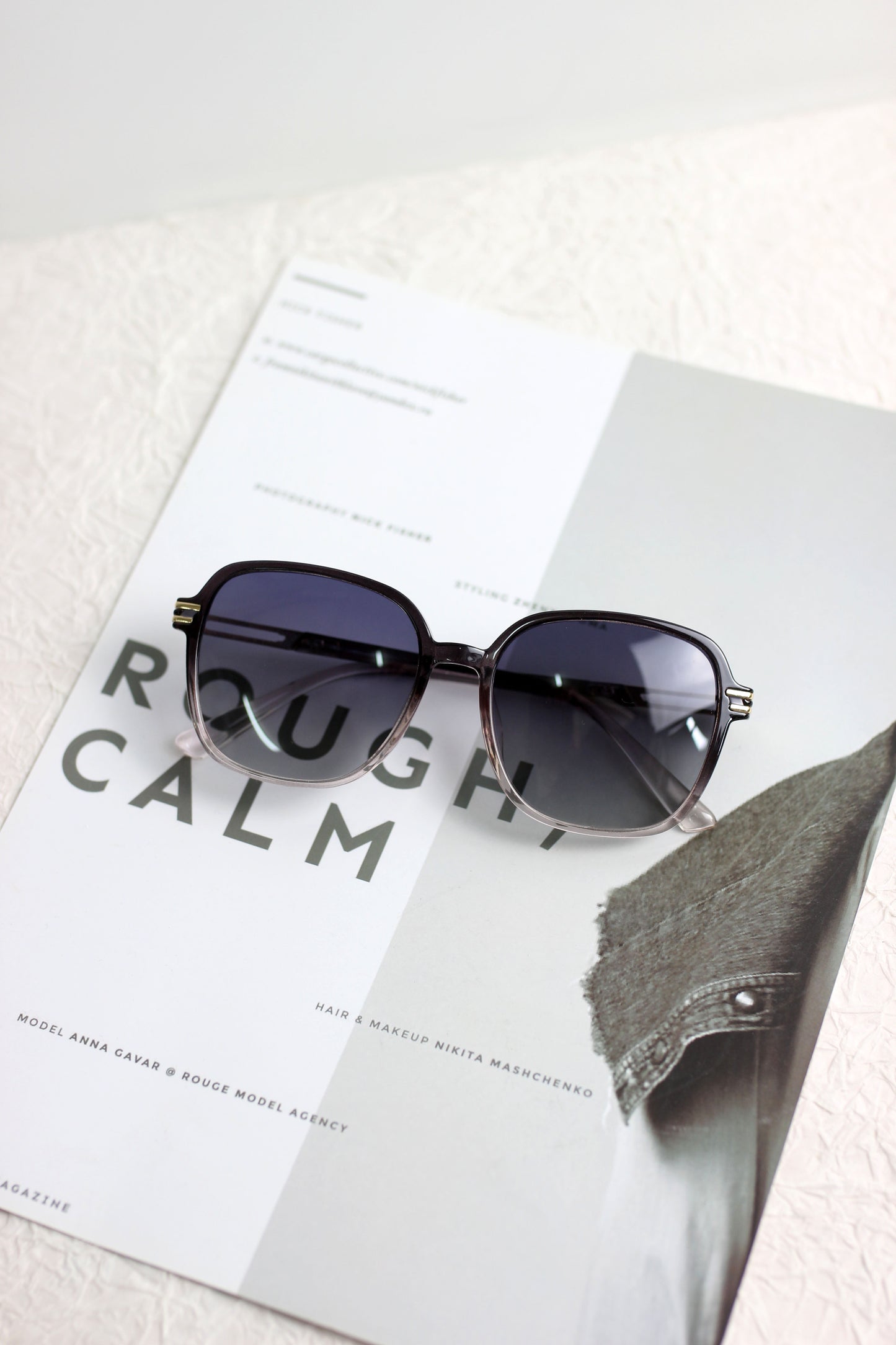 A2503GY37812 - Retro Square Frame Sunglasses