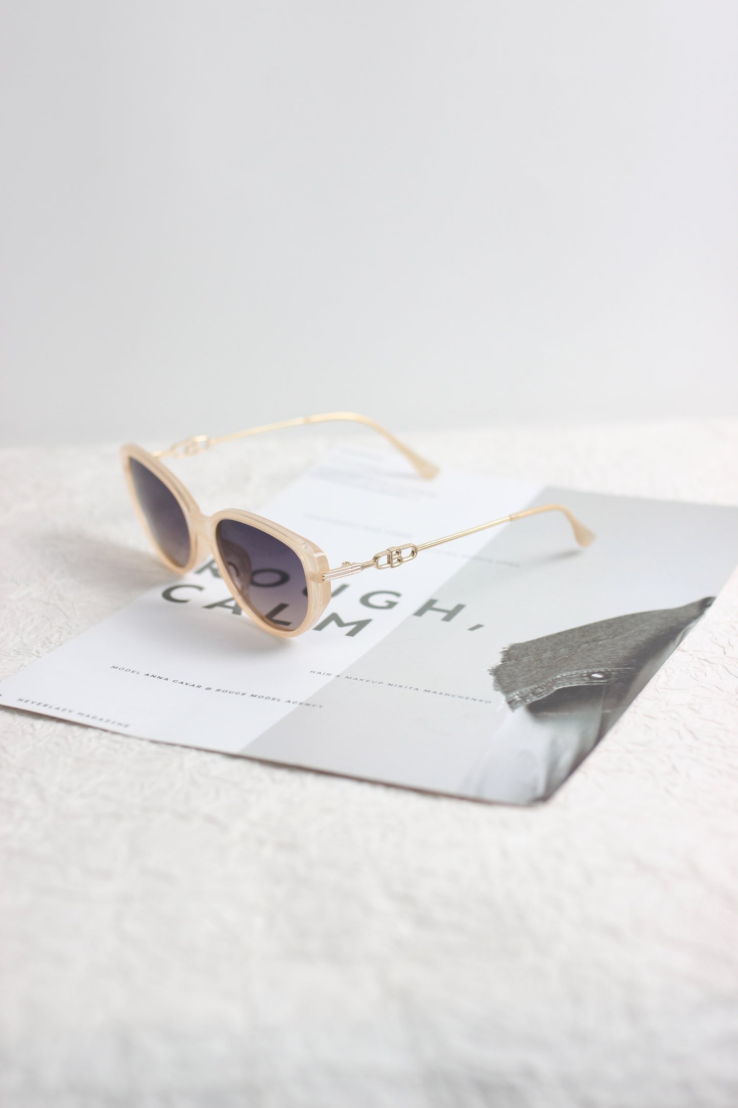 A2503GY55479 - Vintage Cat-Eye Sunglasses