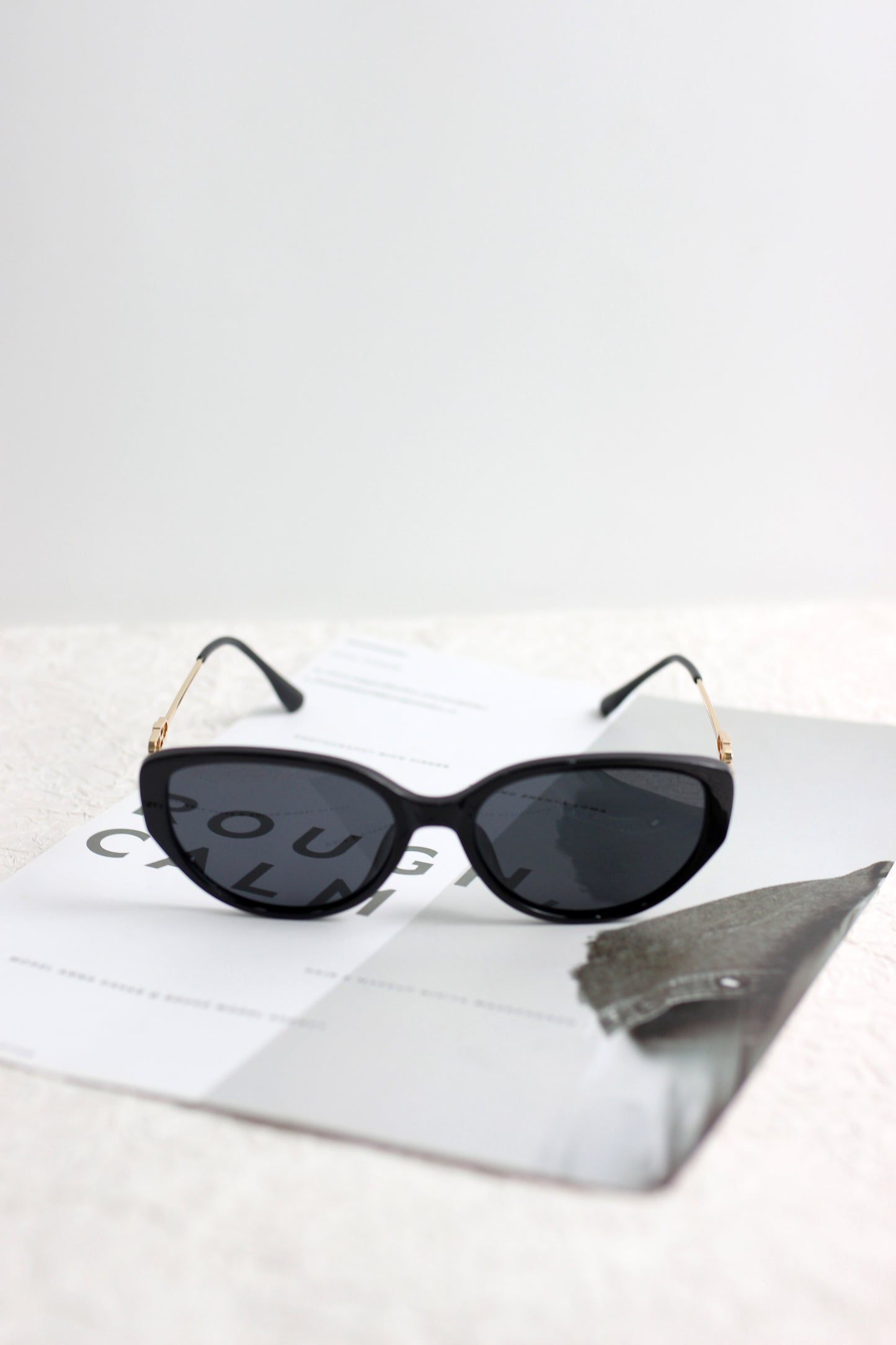 A2503GY55479 - Vintage Cat-Eye Sunglasses
