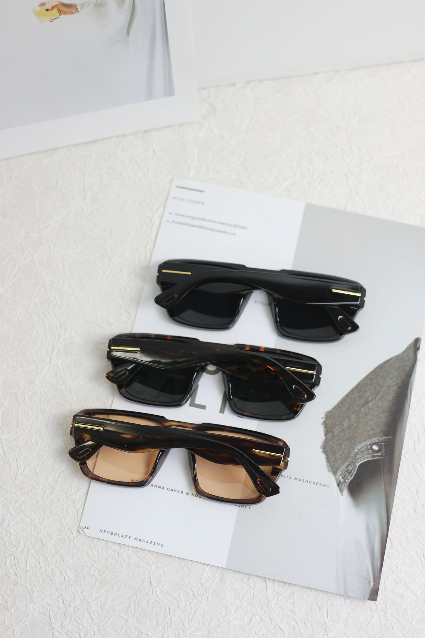 A2504YTGX10325 - Nomad Retro Oversized Rectangular Sunglasses