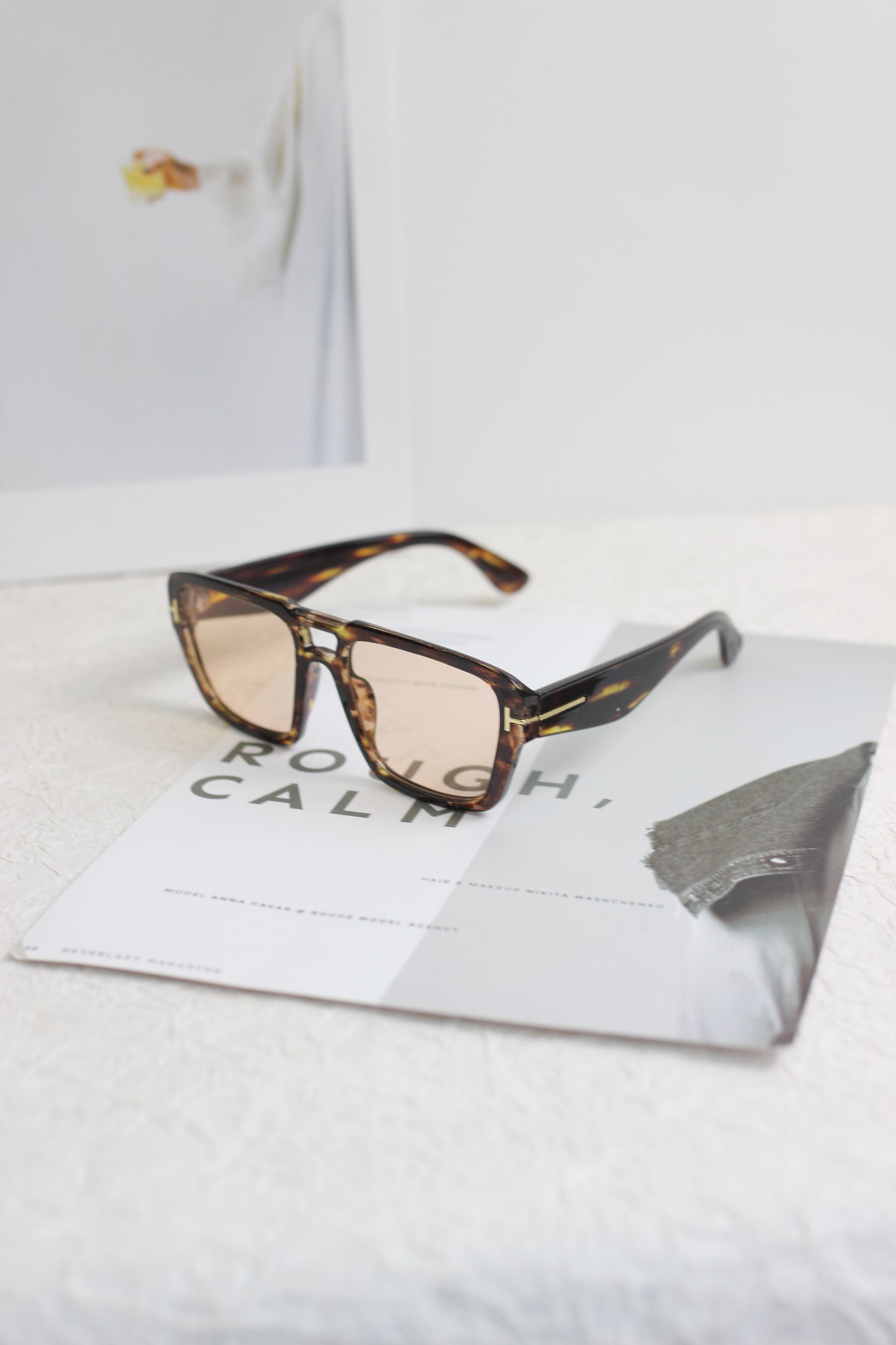 A2504YTGX10325 - Nomad Retro Oversized Rectangular Sunglasses