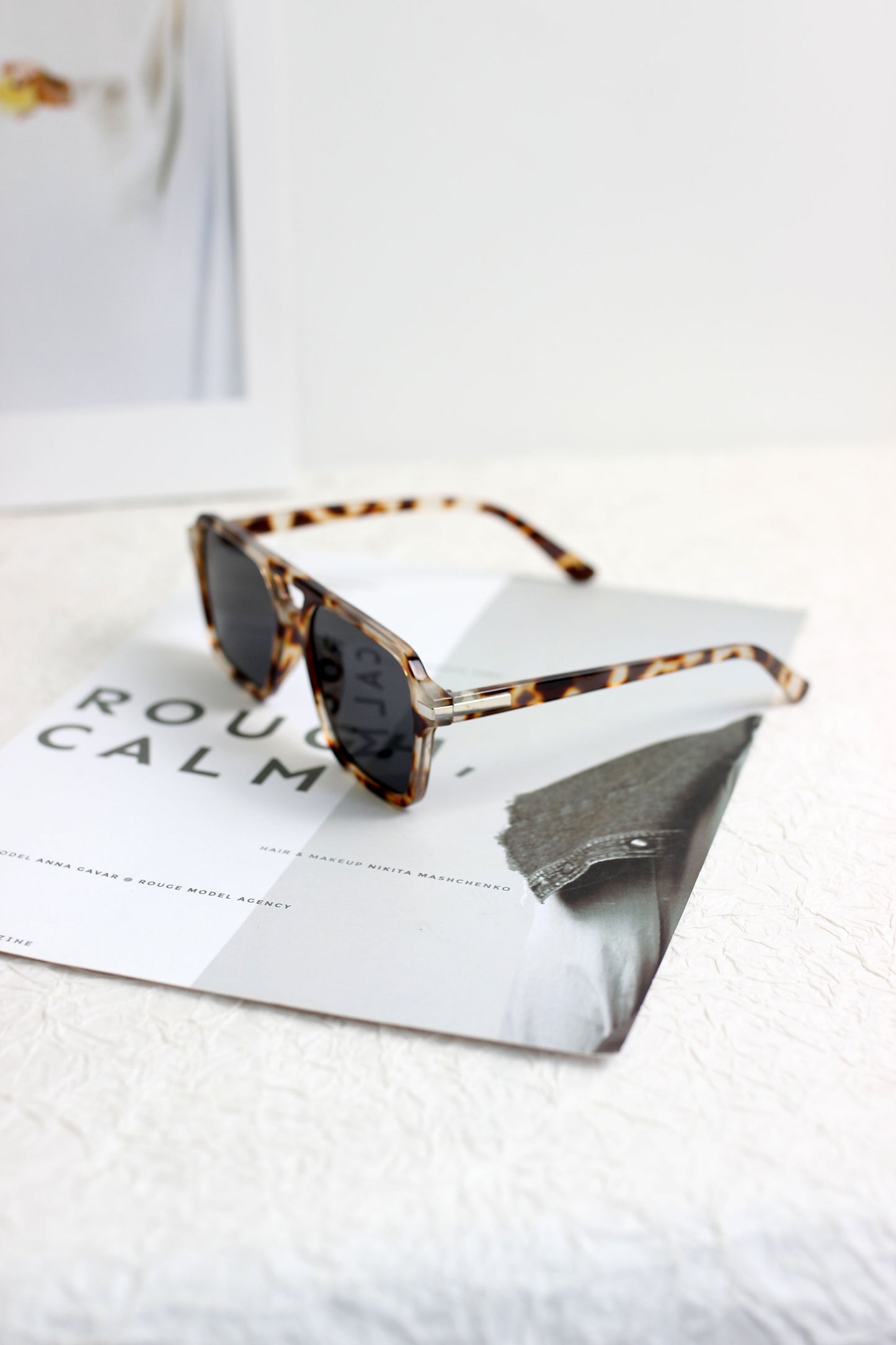 A2504YTGX81322 - Retro Square Frame Sunglasses