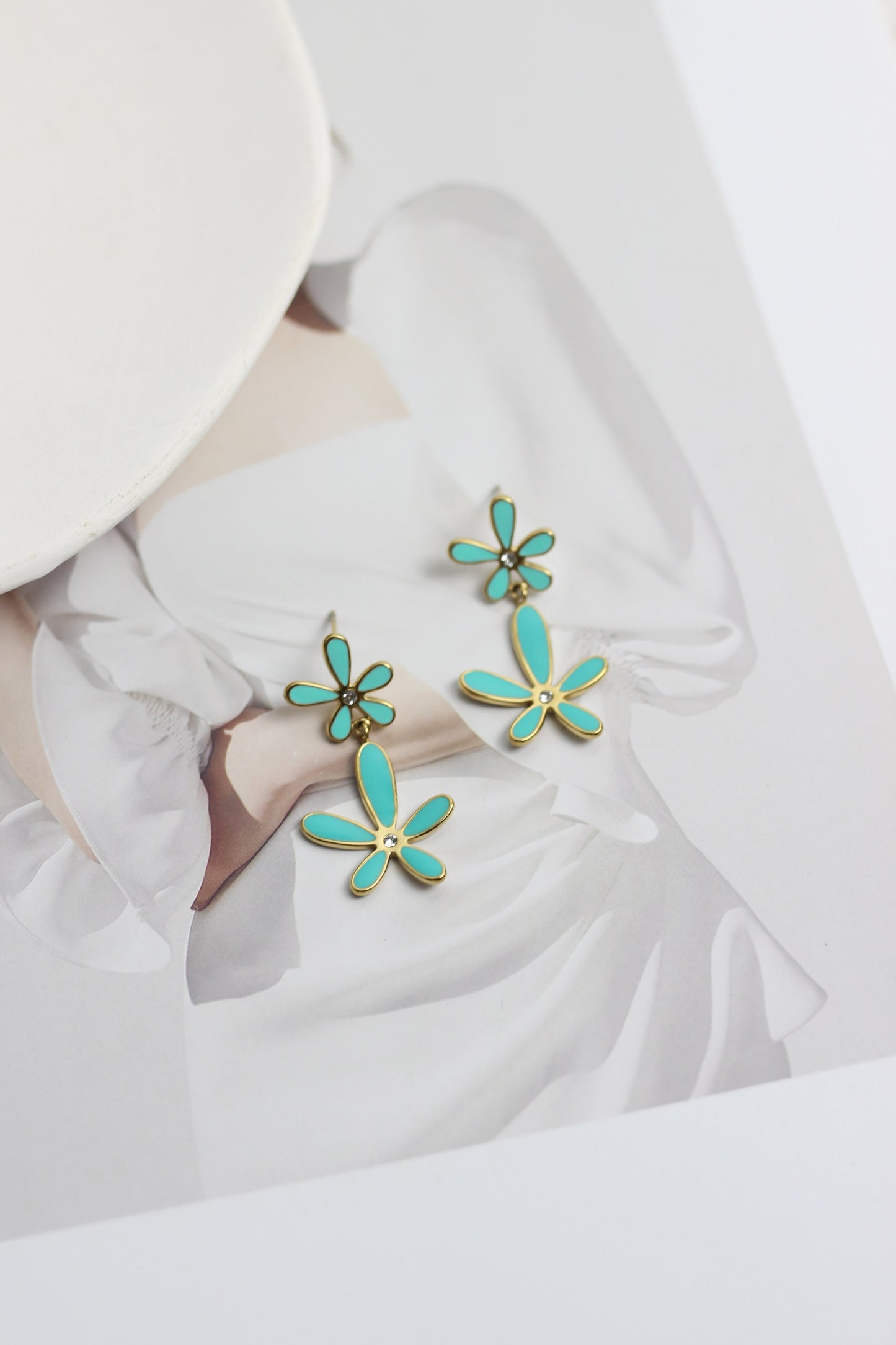 A2505MJ24363 - Double Daisy Drop Earrings