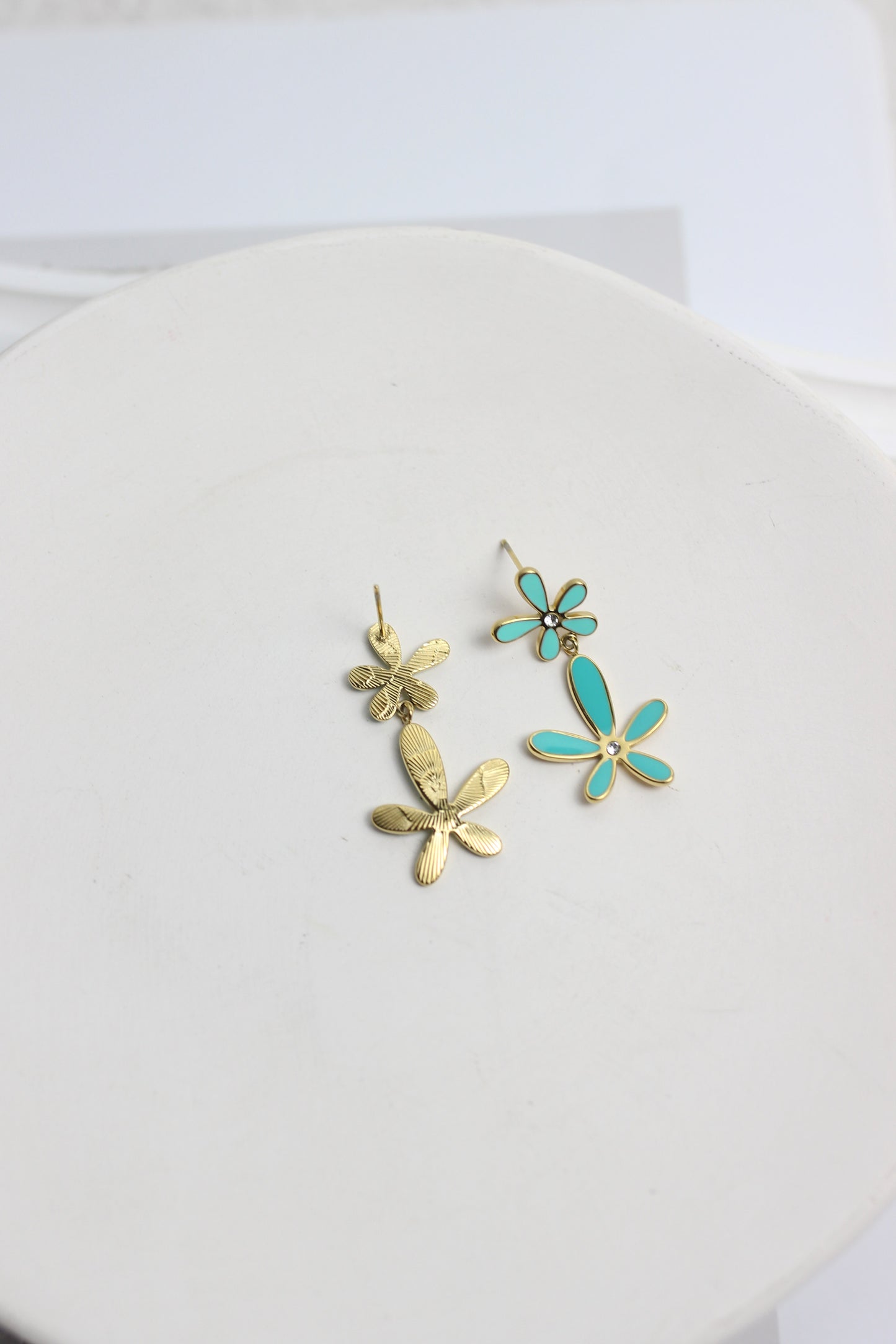 A2505MJ24363 - Double Daisy Drop Earrings