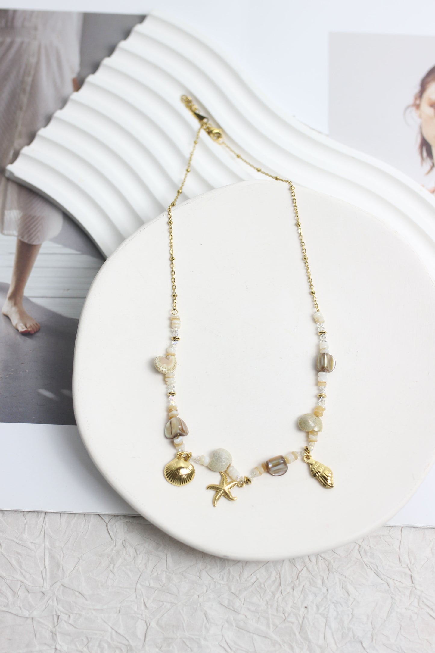 A2505MJ39052 - Beach Charm Necklace with Synthetic Shell