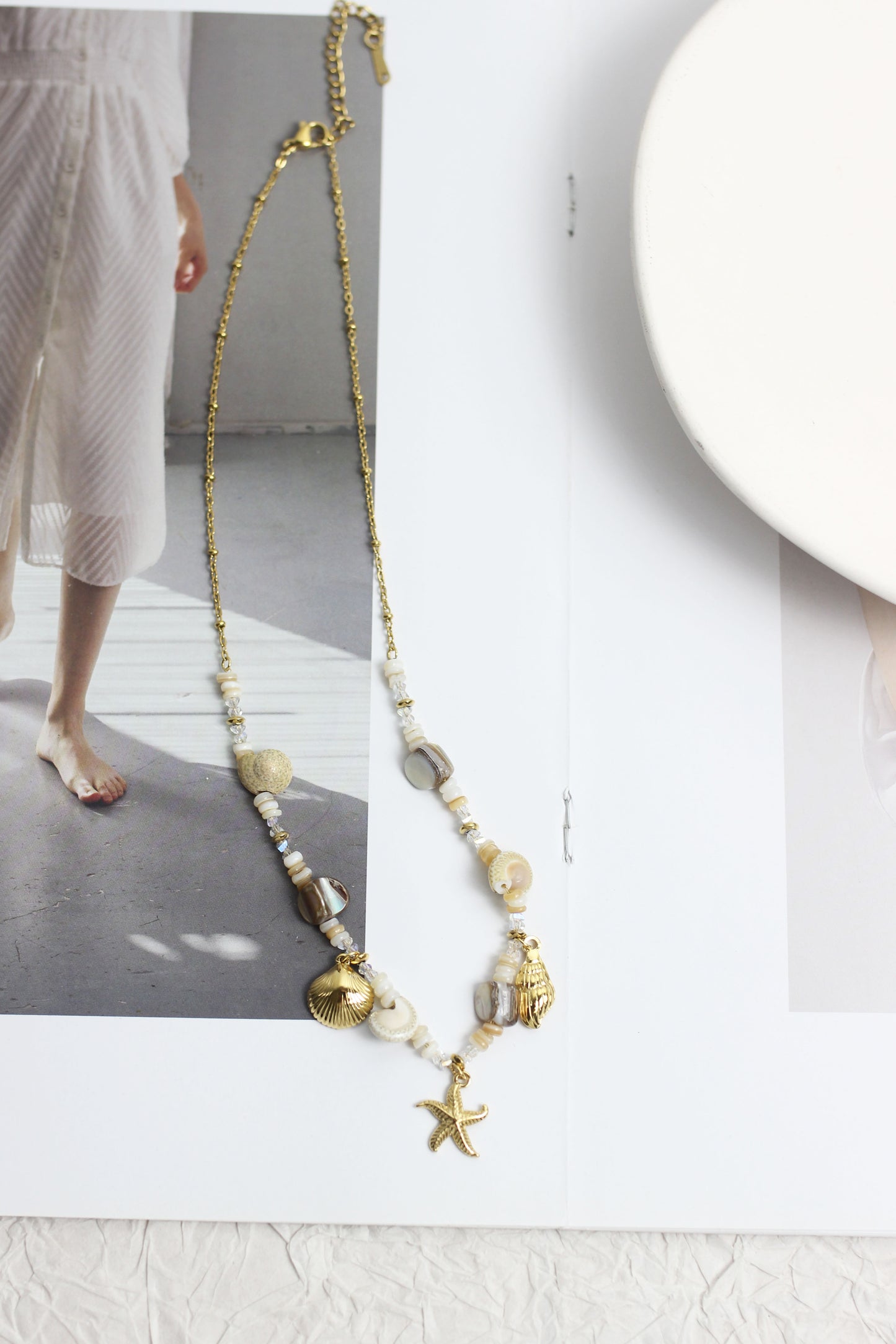 A2505MJ39052 - Beach Charm Necklace with Synthetic Shell