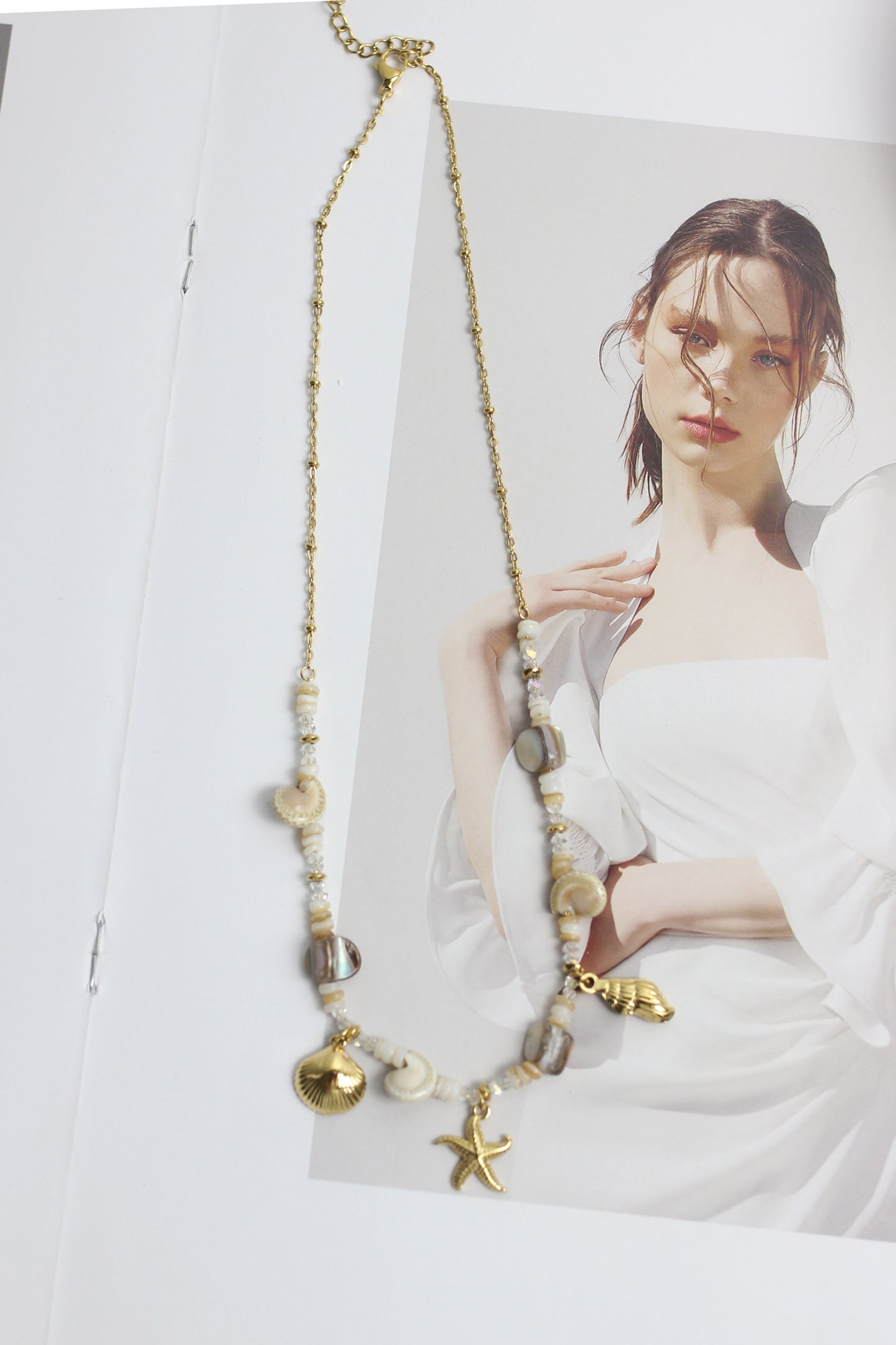 A2505MJ39052 - Beach Charm Necklace with Synthetic Shell