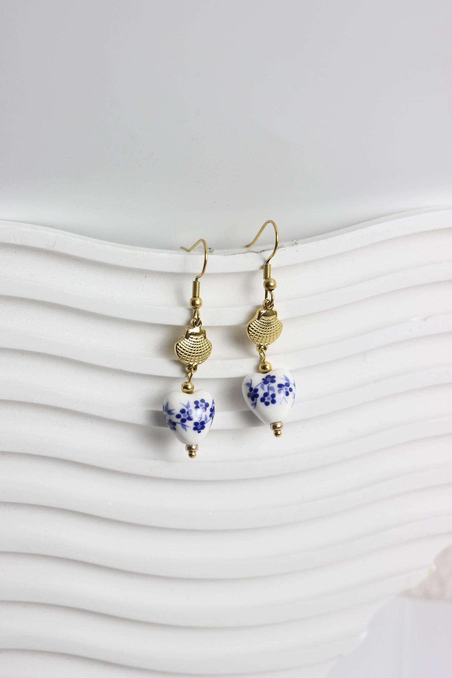 A2505MJ97032 - Blue Floral Porcelain Heart Drop Earrings