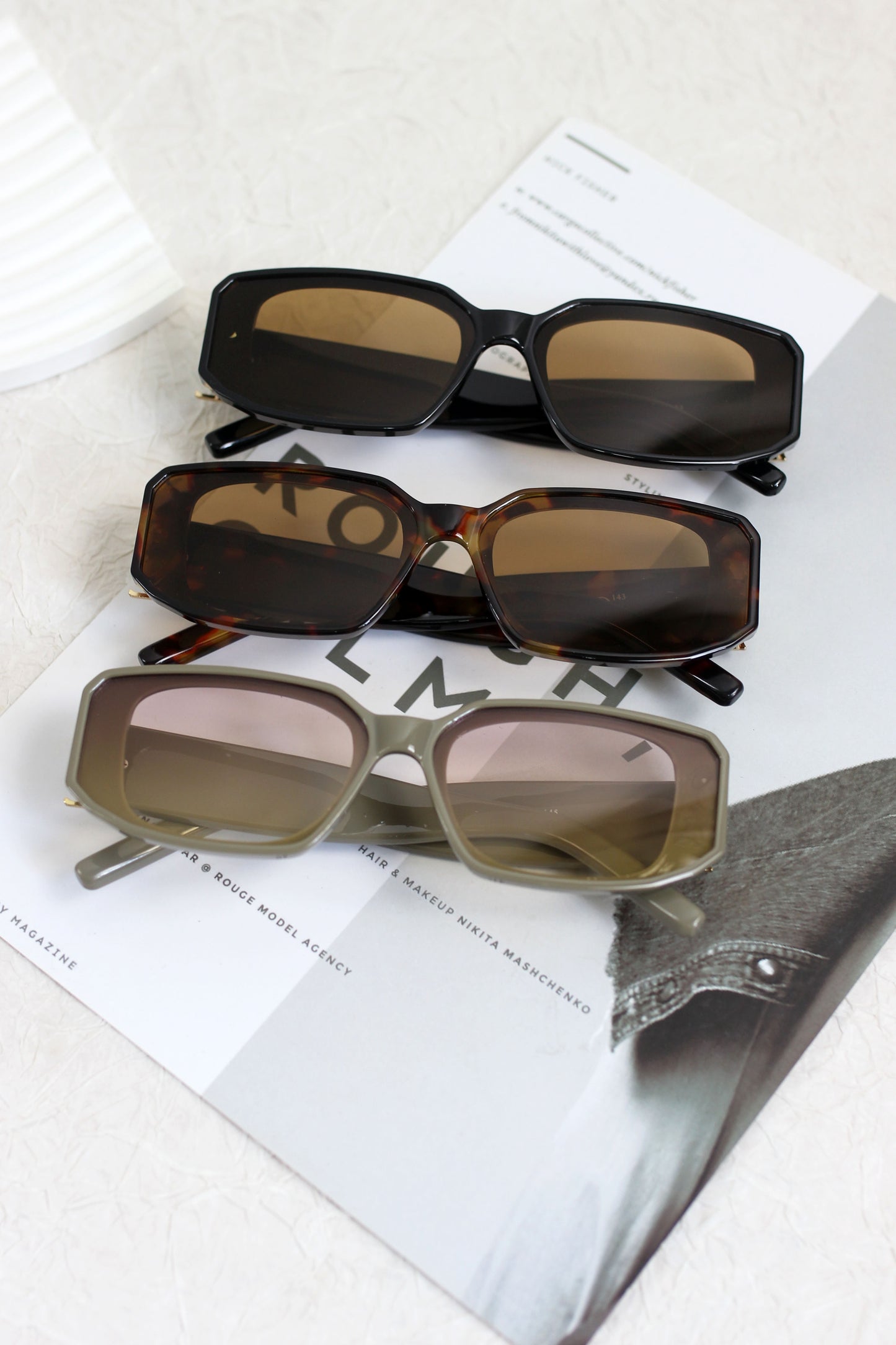 A2507KY54855 - Retro Rectangle Sunglasses