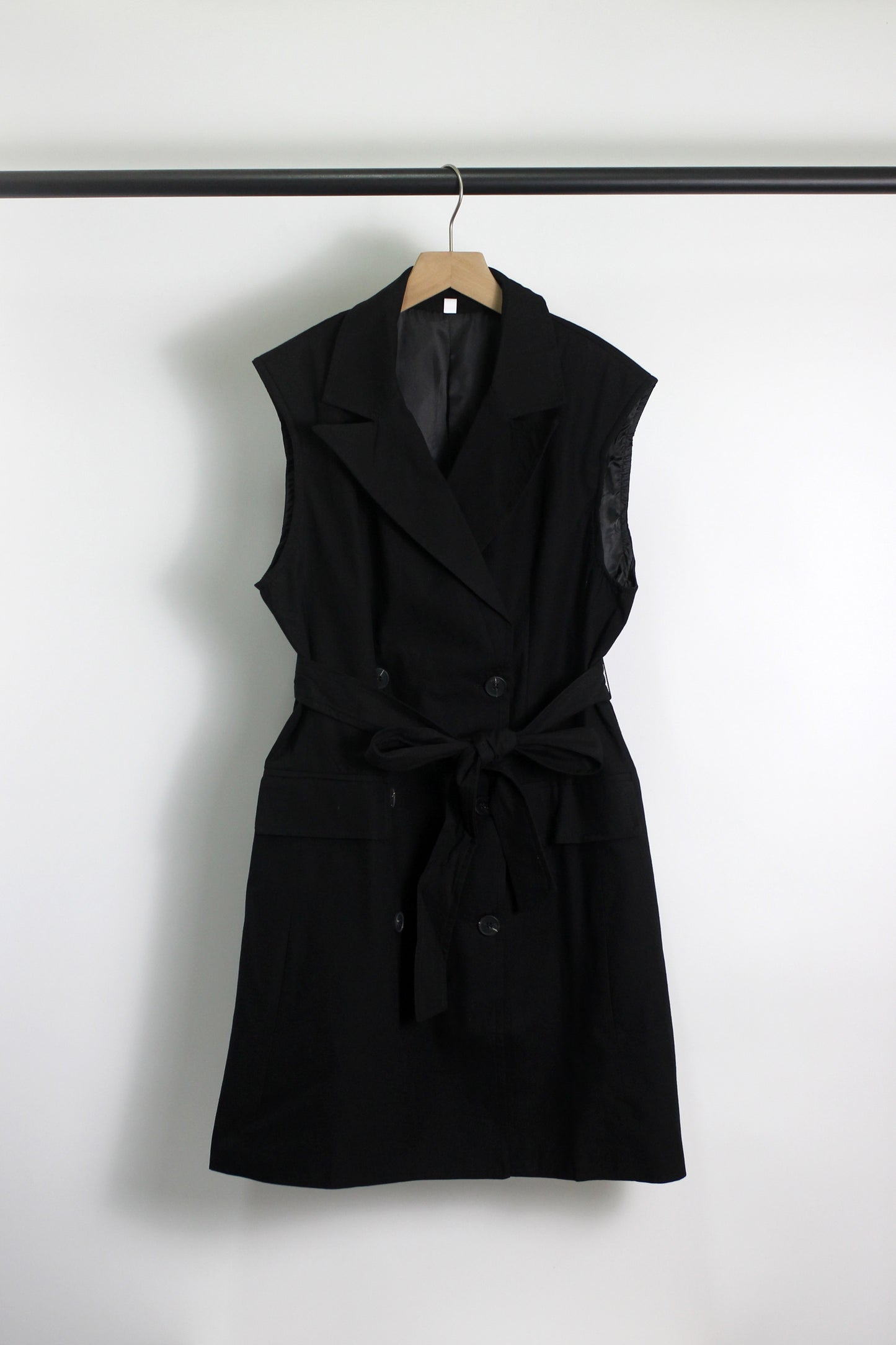 D2506SM83321 - Double-Breasted Sleeveless Blazer Dress with Belt