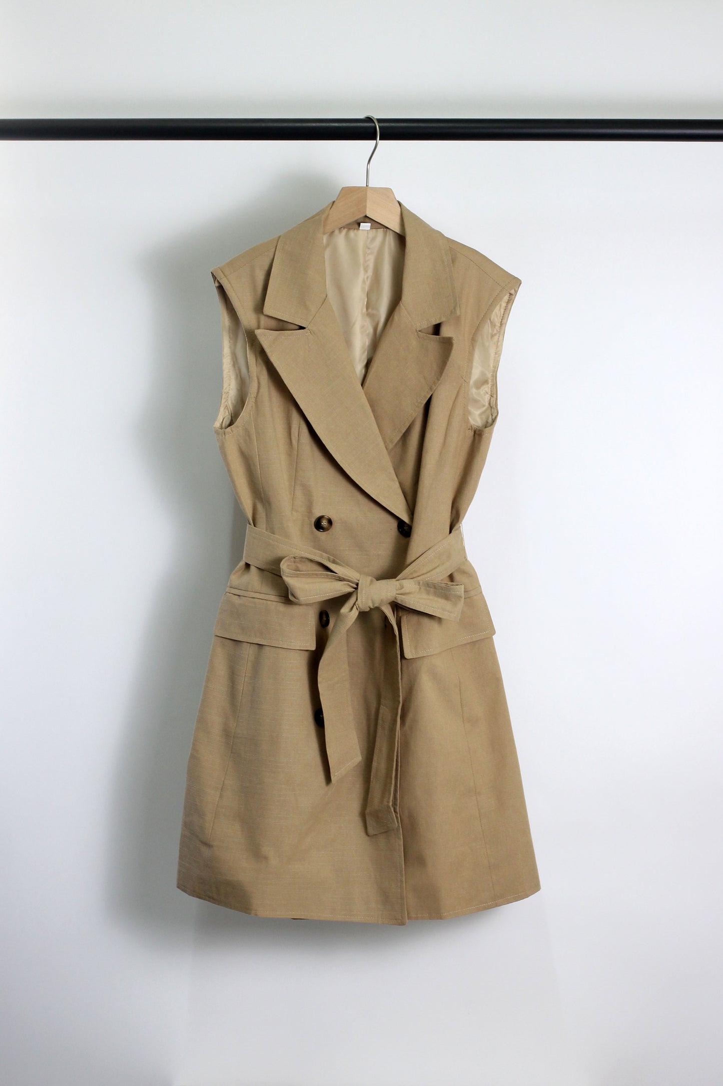D2506SM83321 - Double-Breasted Sleeveless Blazer Dress with Belt