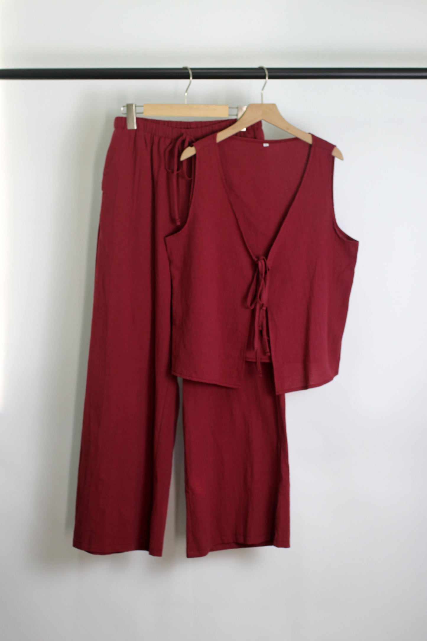 E2503DY14204 - Women?¡¥s Sleeveless V-Neck Tie Top & Wide-Leg Pants