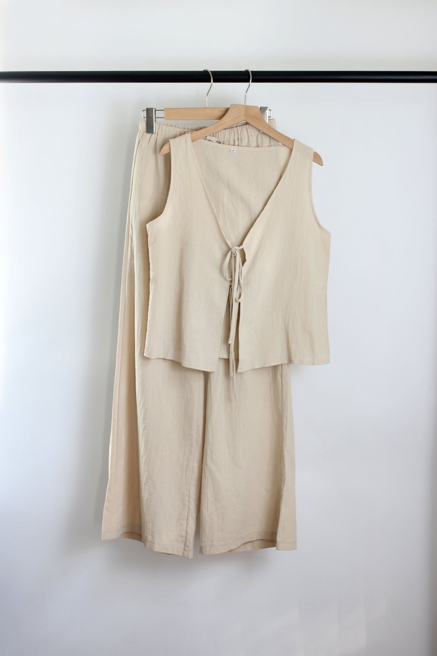 E2503DY14204 - Women?¡¥s Sleeveless V-Neck Tie Top & Wide-Leg Pants