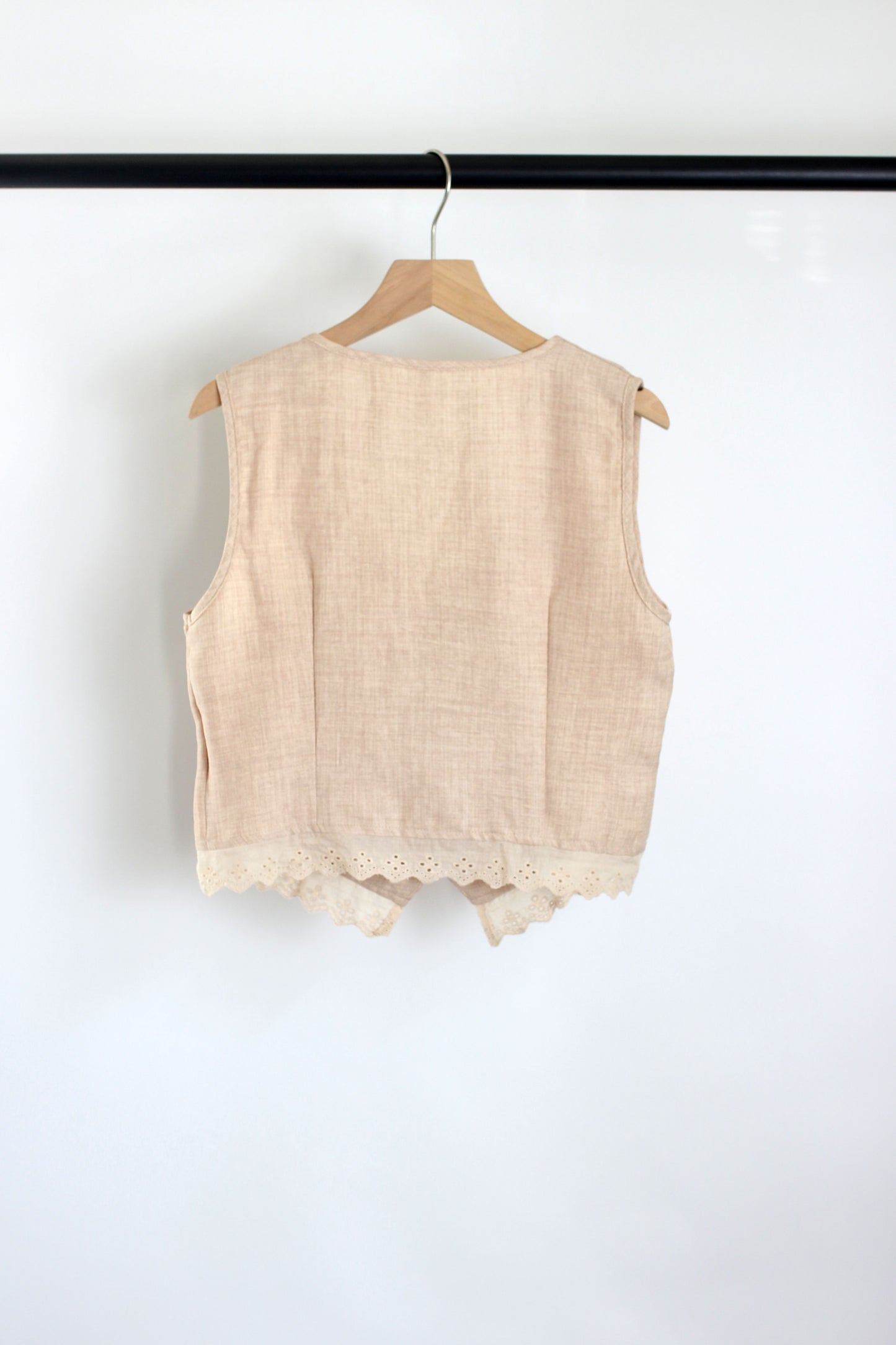 E2503DY78980 - Two-Piece Women?¡¥s Outfit with Lace Trim
