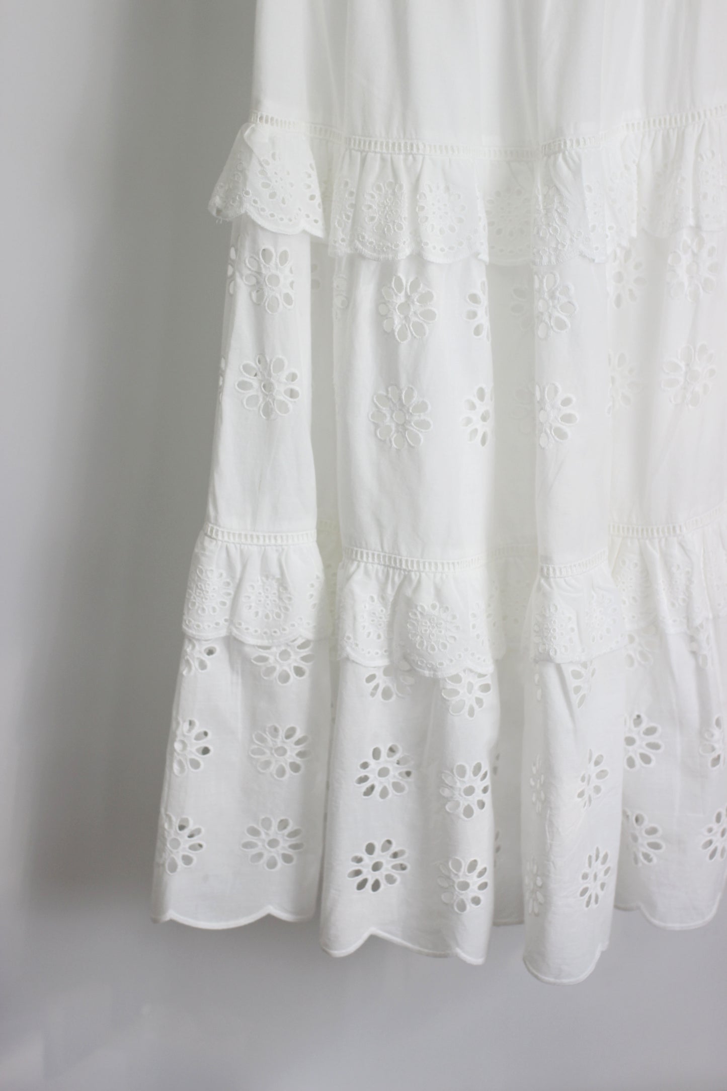 S2502ZNY31664 - White Cotton Eyelet Lace Maxi Skirt