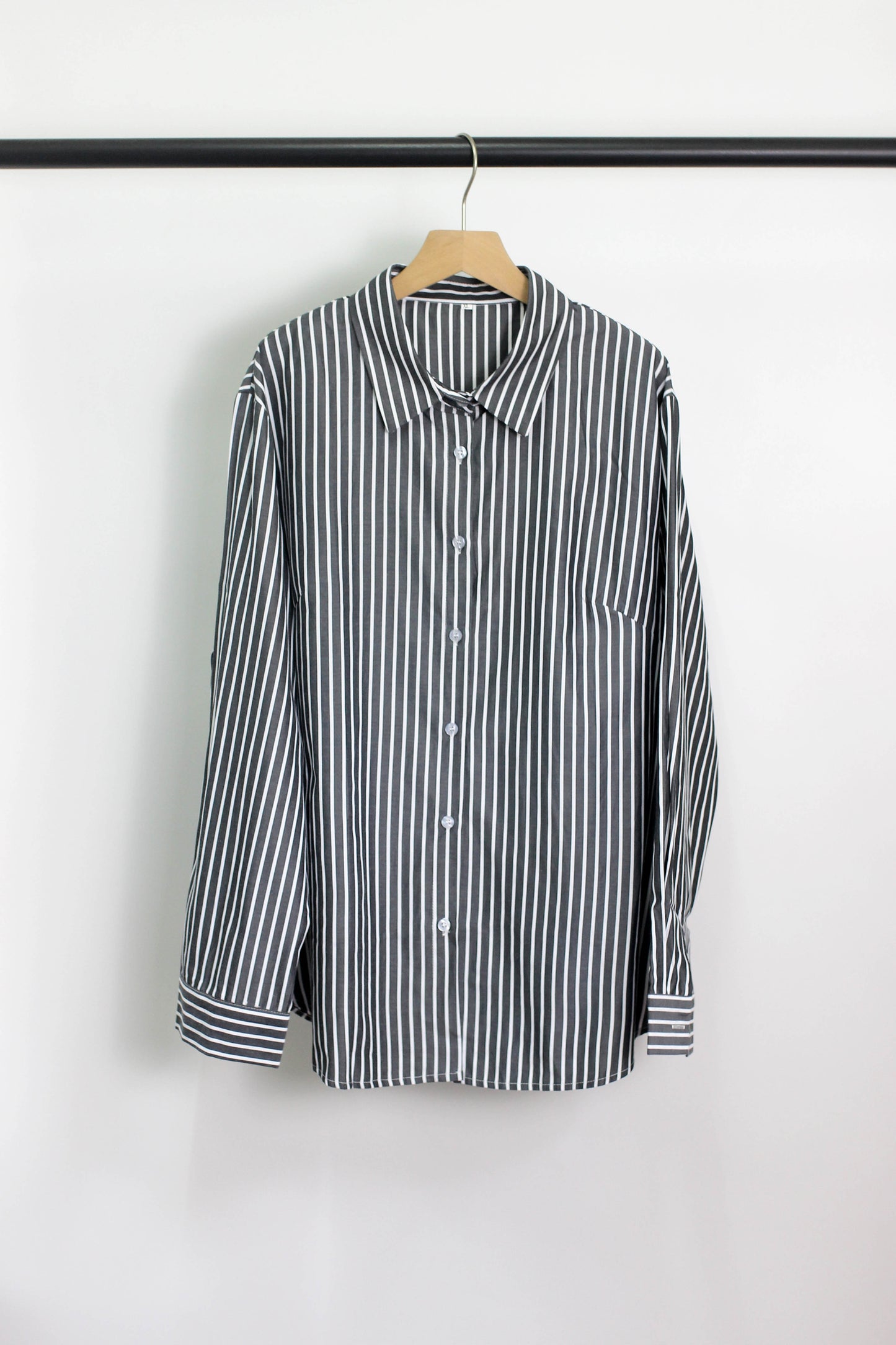 T2406ASJP53055 - CLASSIC STRIPE LONG SLEEVE BLOUSE