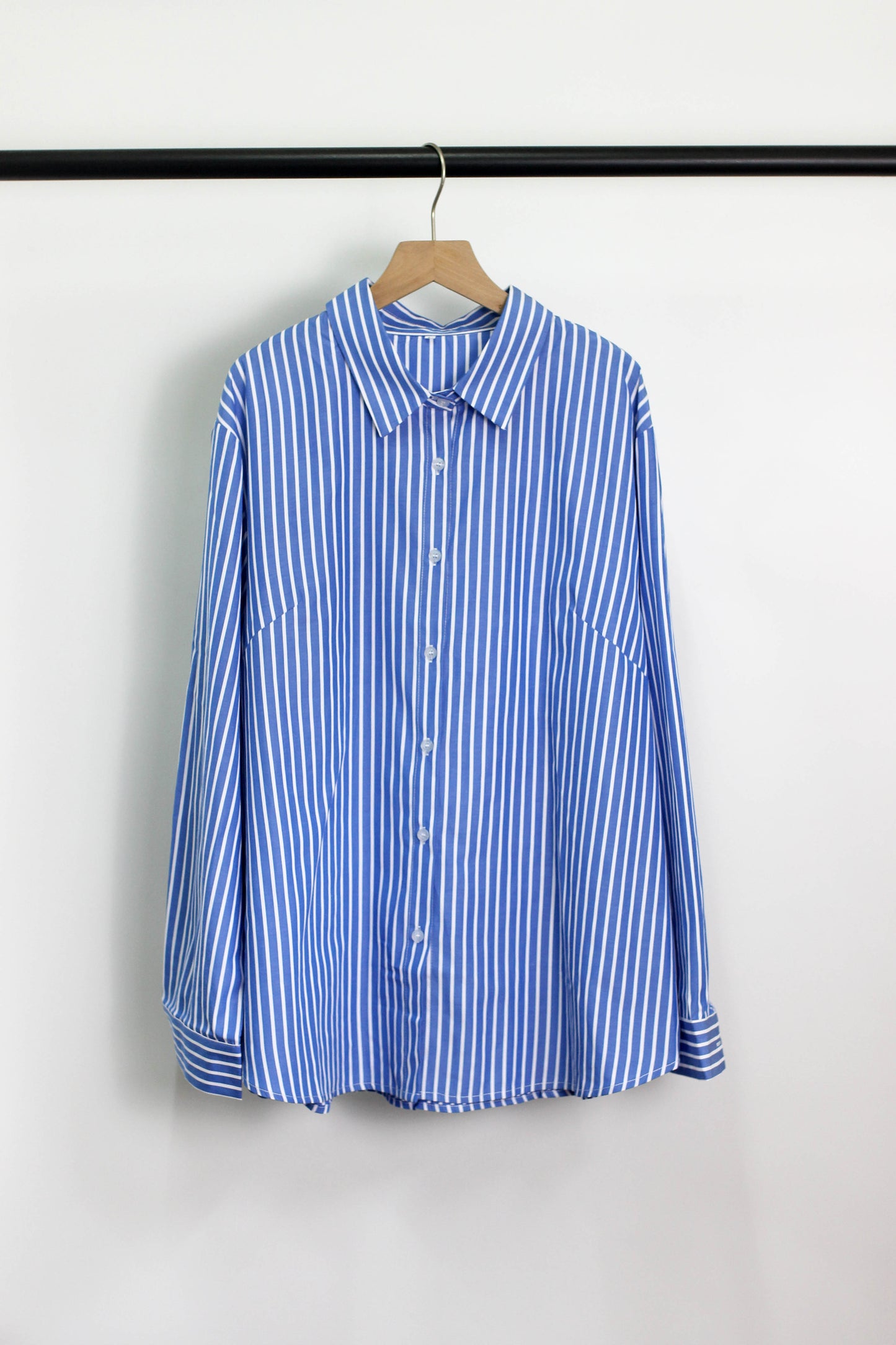T2406ASJP53055 - CLASSIC STRIPE LONG SLEEVE BLOUSE