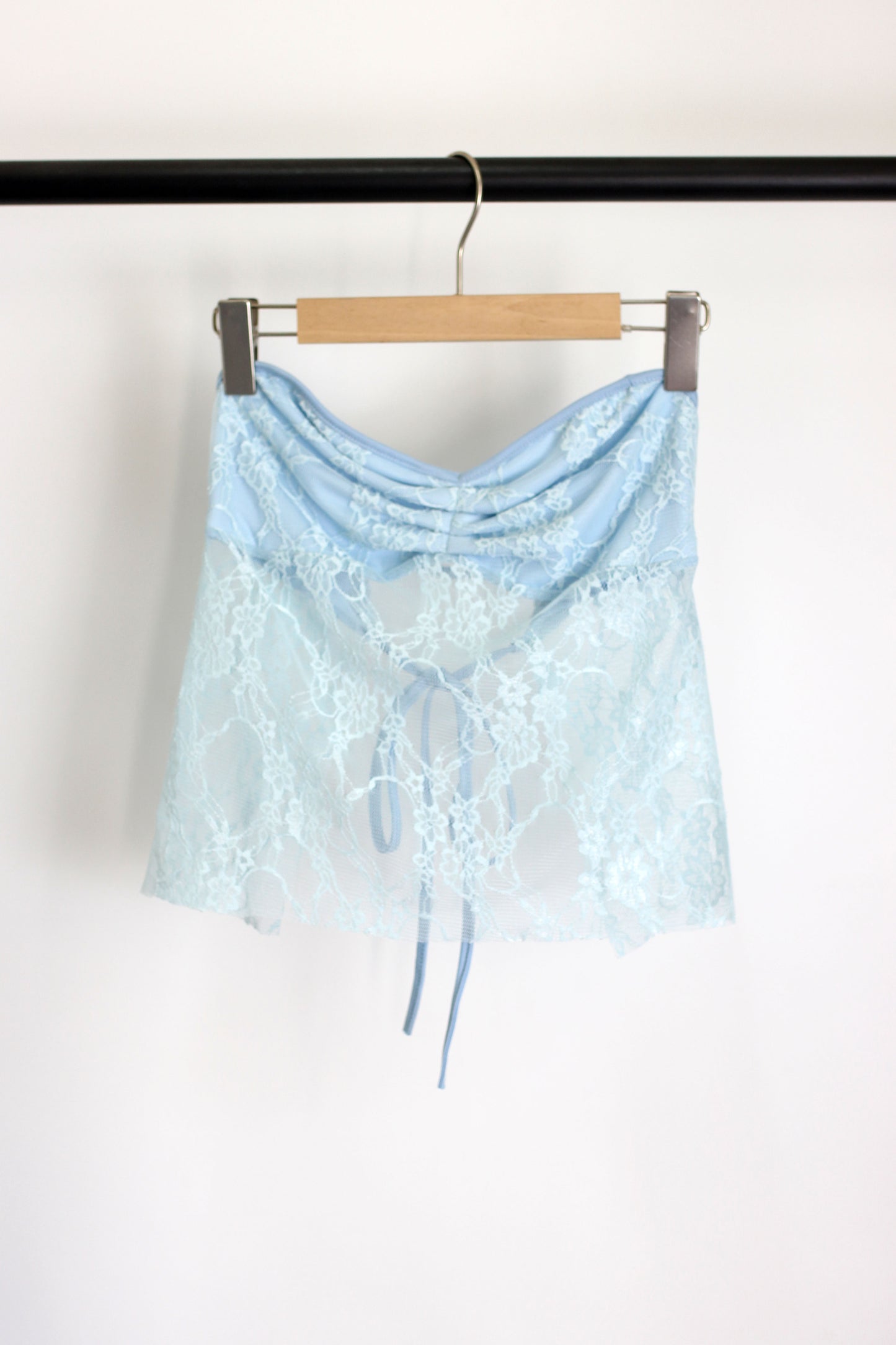 T2502LSFY98653 - Lace Strapless Bustier Crop Top