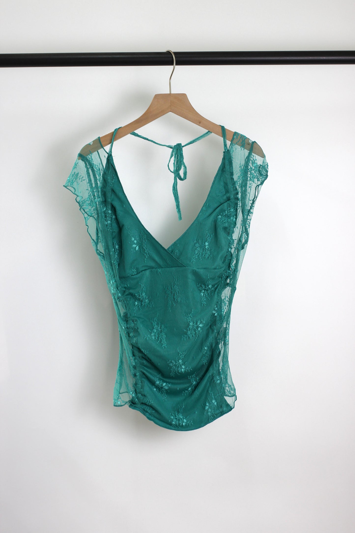 T2502OX87463 - Lace Mesh Halter Neck Sleeveless Top