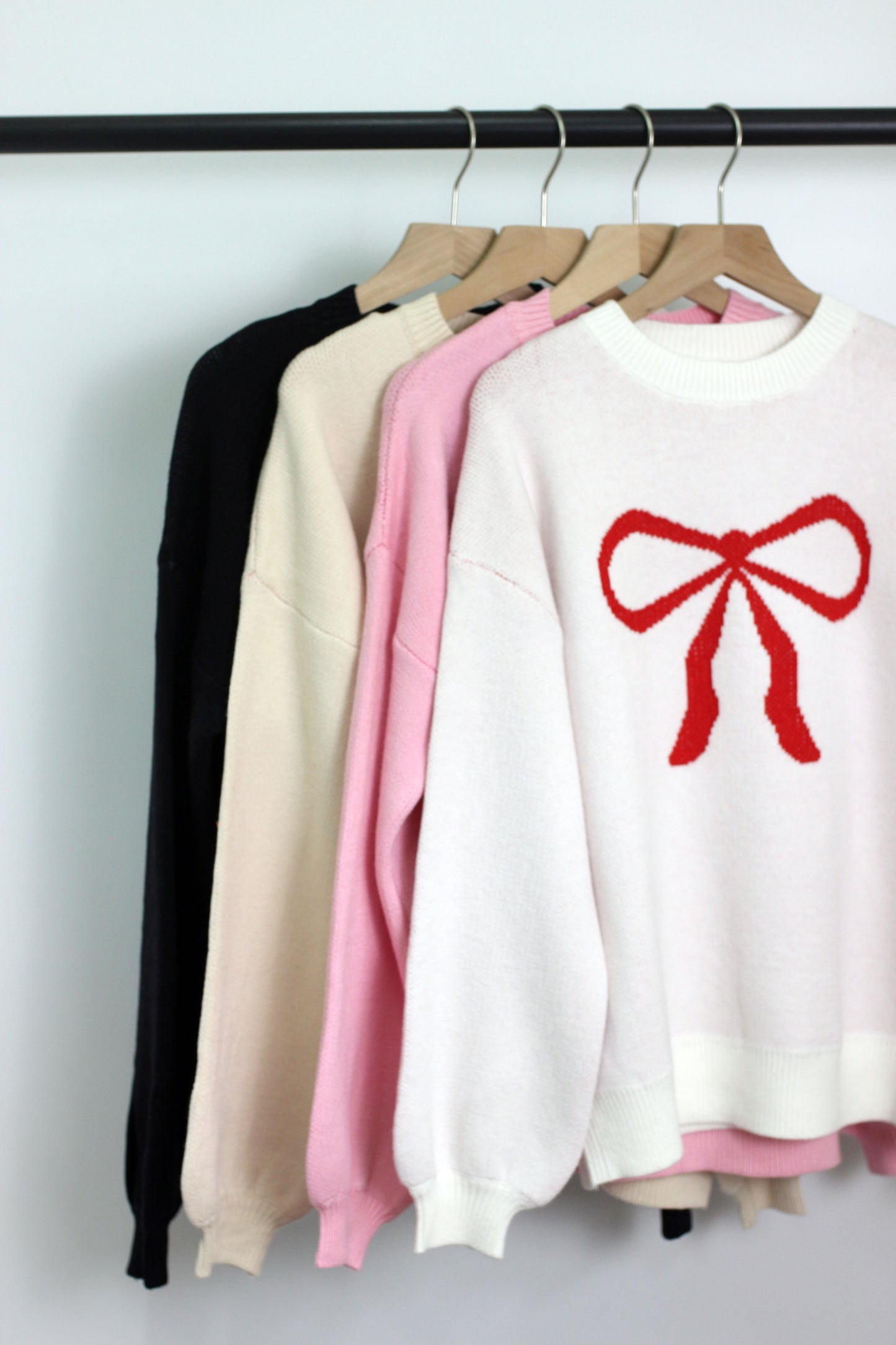 W2406JYYS85806 - WOMEN BOW PATTERN ACRYLIC SWEATER