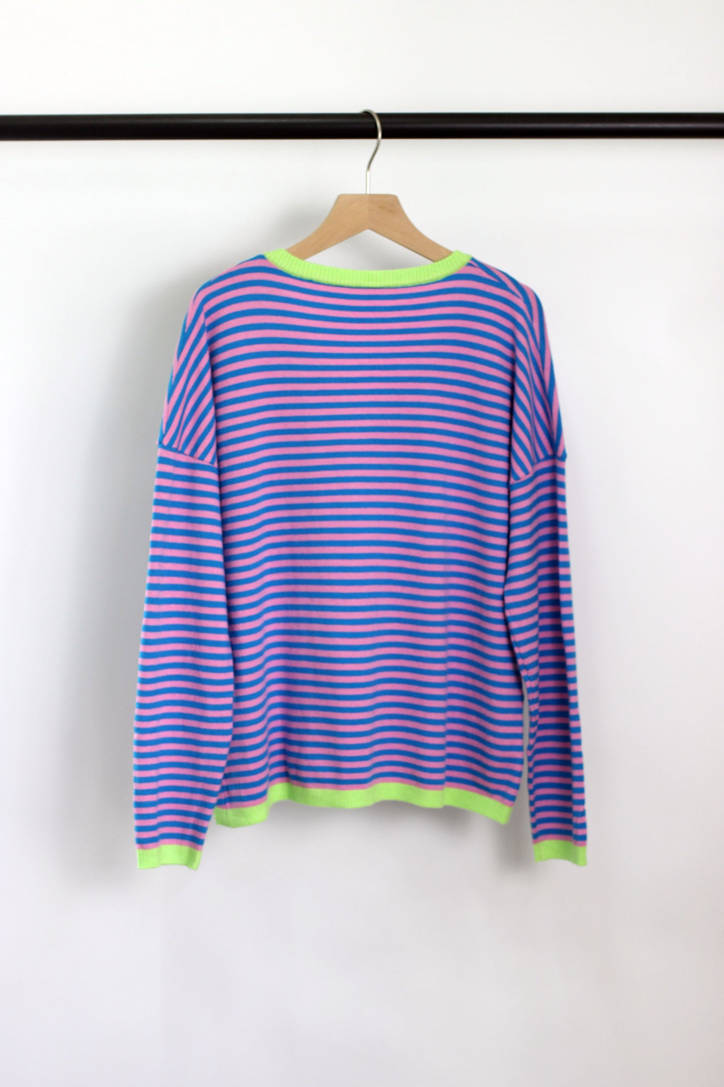 W2409MD47978 - Striped V-Neck Long-Sleeve Sweater