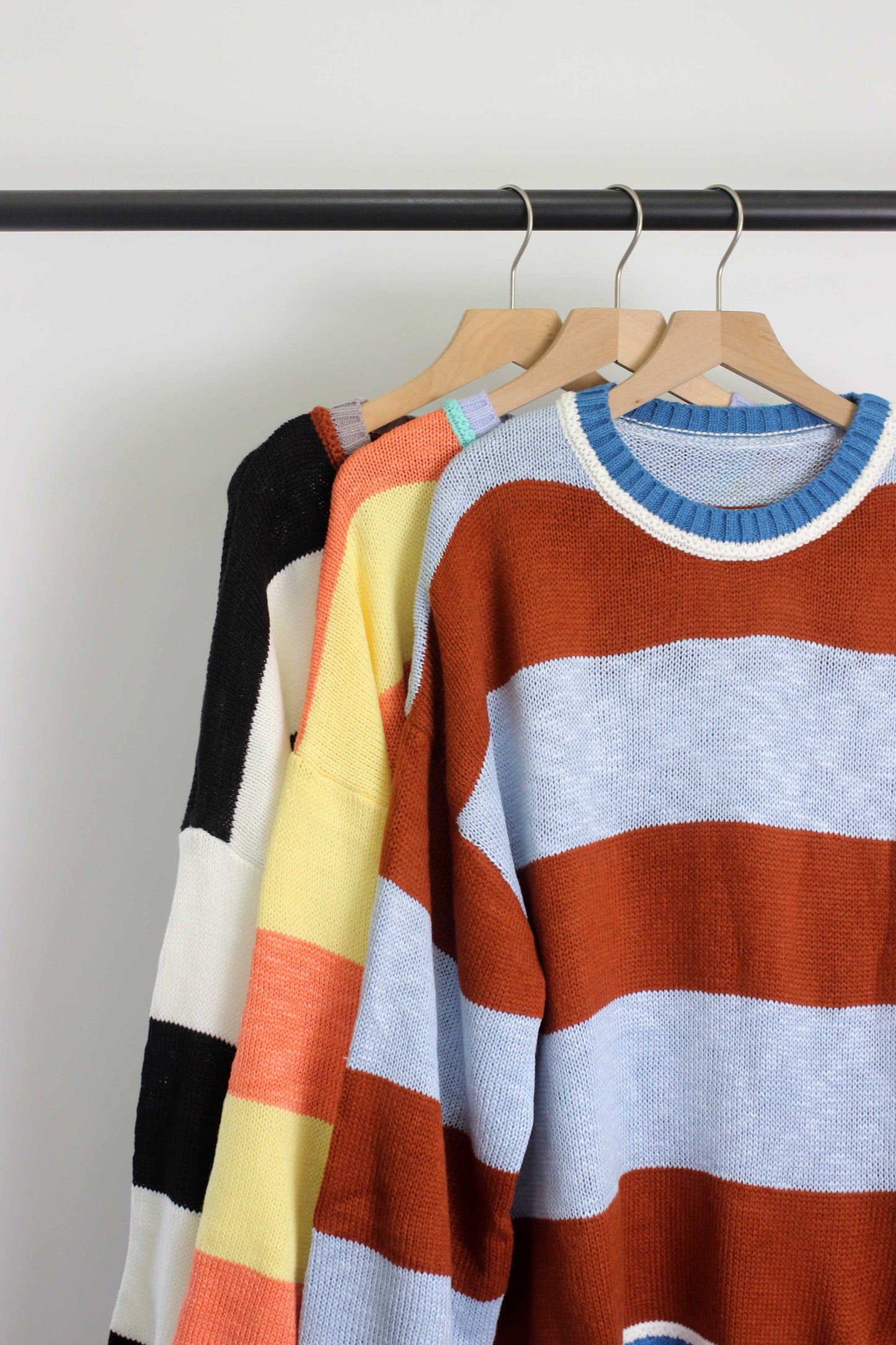 W2506MY54951 - Unisex Striped Knit Sweater