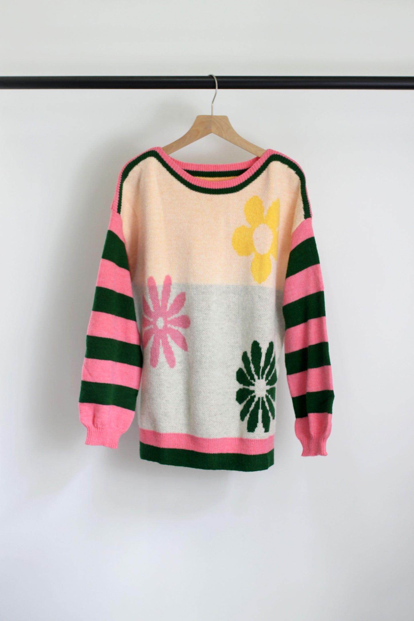 W2507JYYS32167 - Retro Floral Knit Sweater