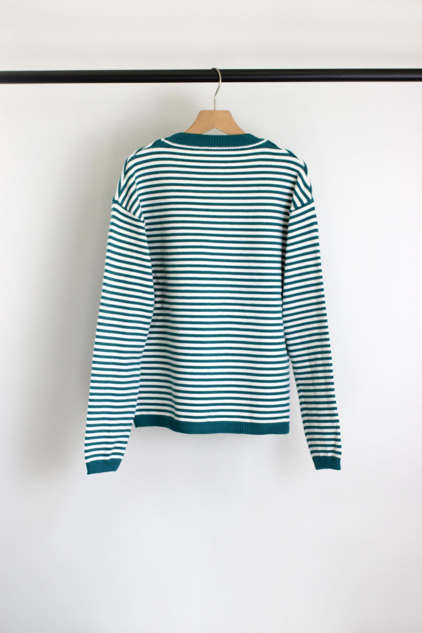 W2507JYYS72002 - Classic Striped Knit Pullover Sweater