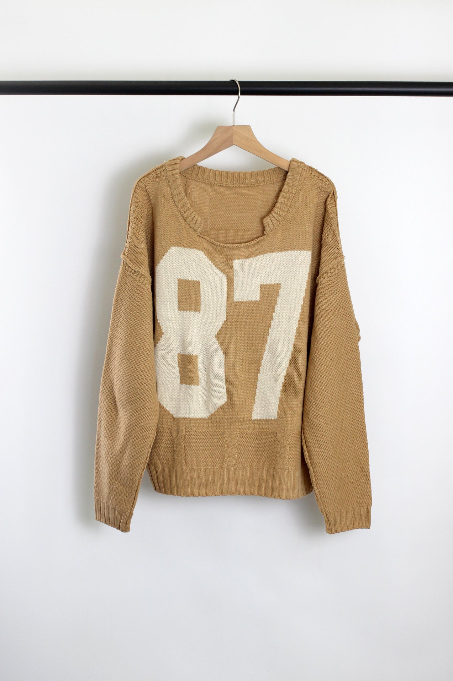 W2507SF59380 - Vintage Varsity "87" Knit Sweater – Loose Fit Pullover