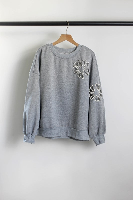 T2509BFZY69612-Womens Grey Beaded Cutout Knit Pullover Sweatshirt