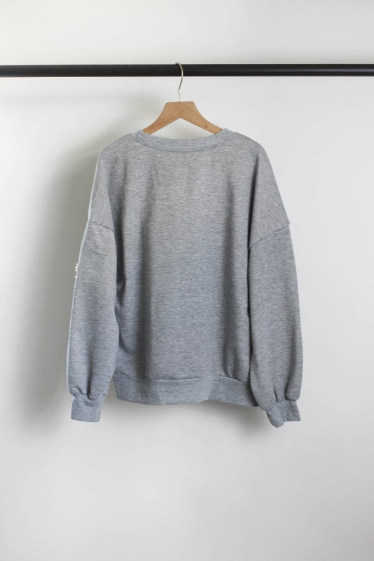 T2509BFZY69612-Womens Grey Beaded Cutout Knit Pullover Sweatshirt