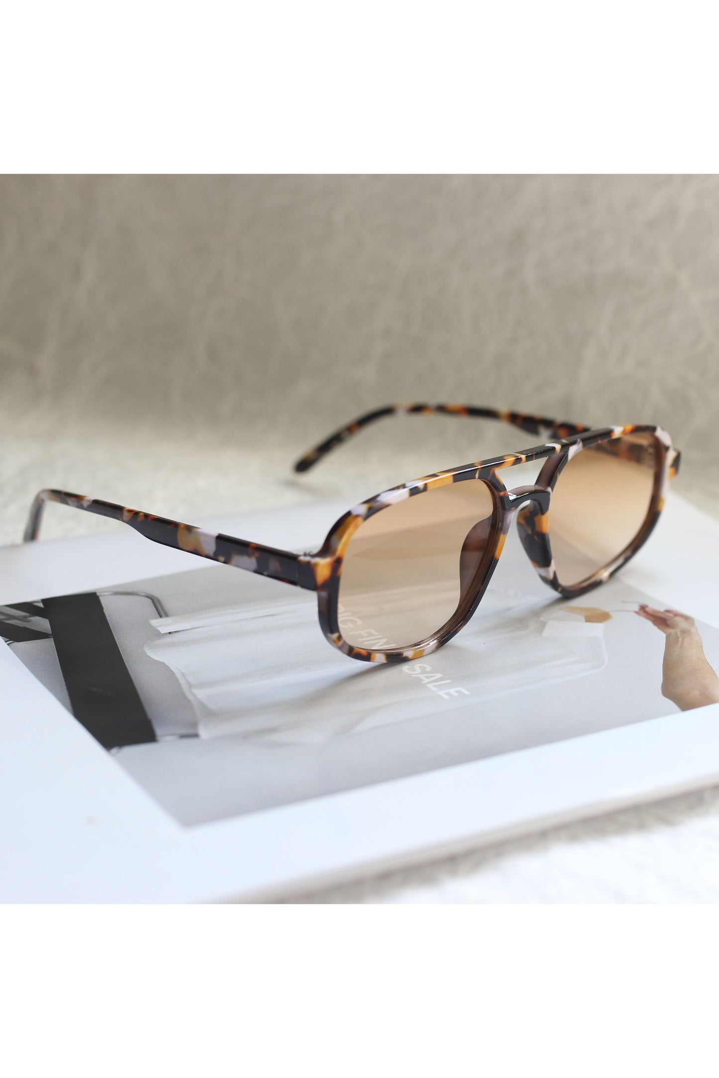 A2311KD67971 - DAISY TRENDY DOUBLE BEAM SUNGLASSES