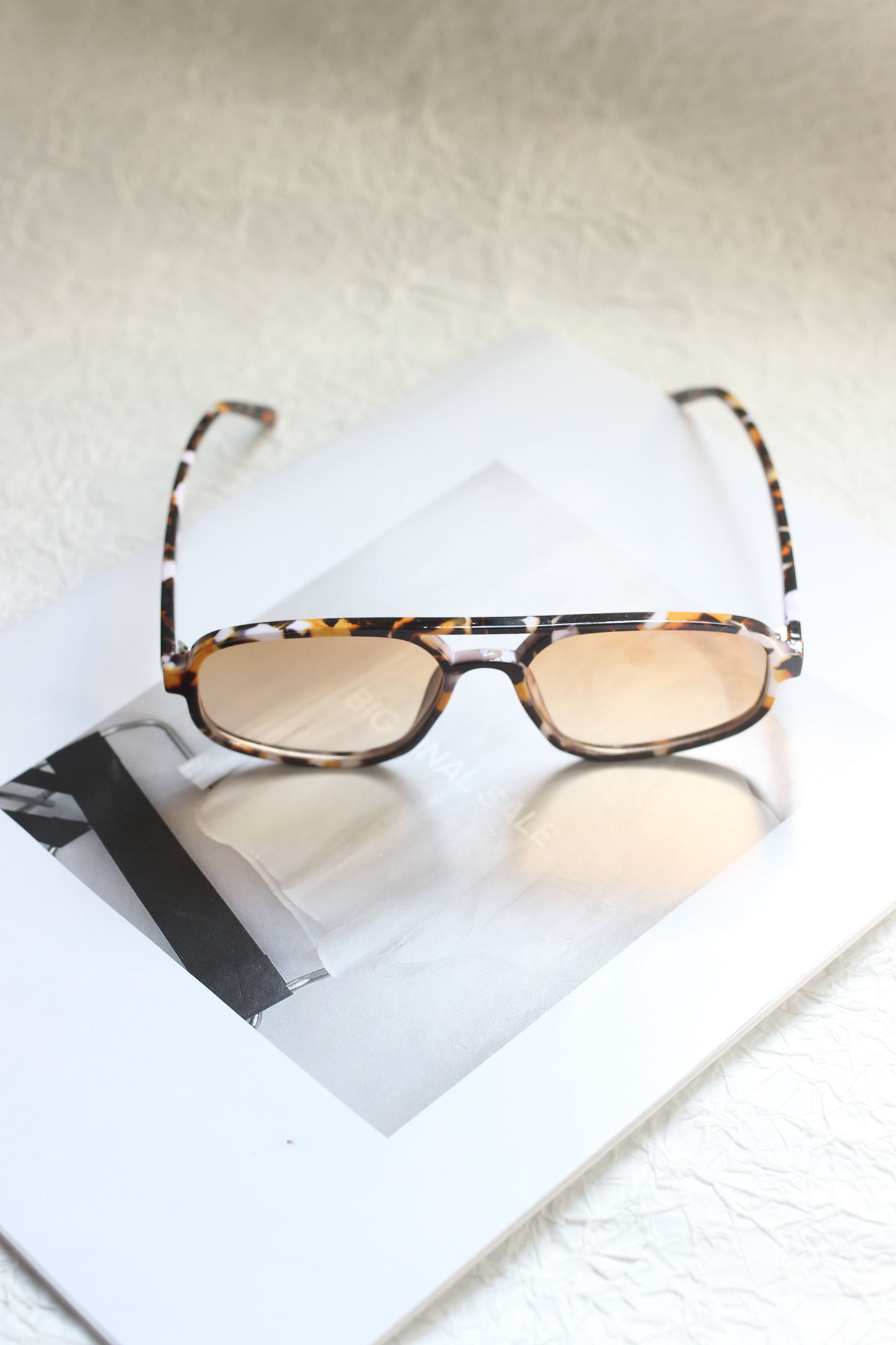 A2311KD67971 - DAISY TRENDY DOUBLE BEAM SUNGLASSES